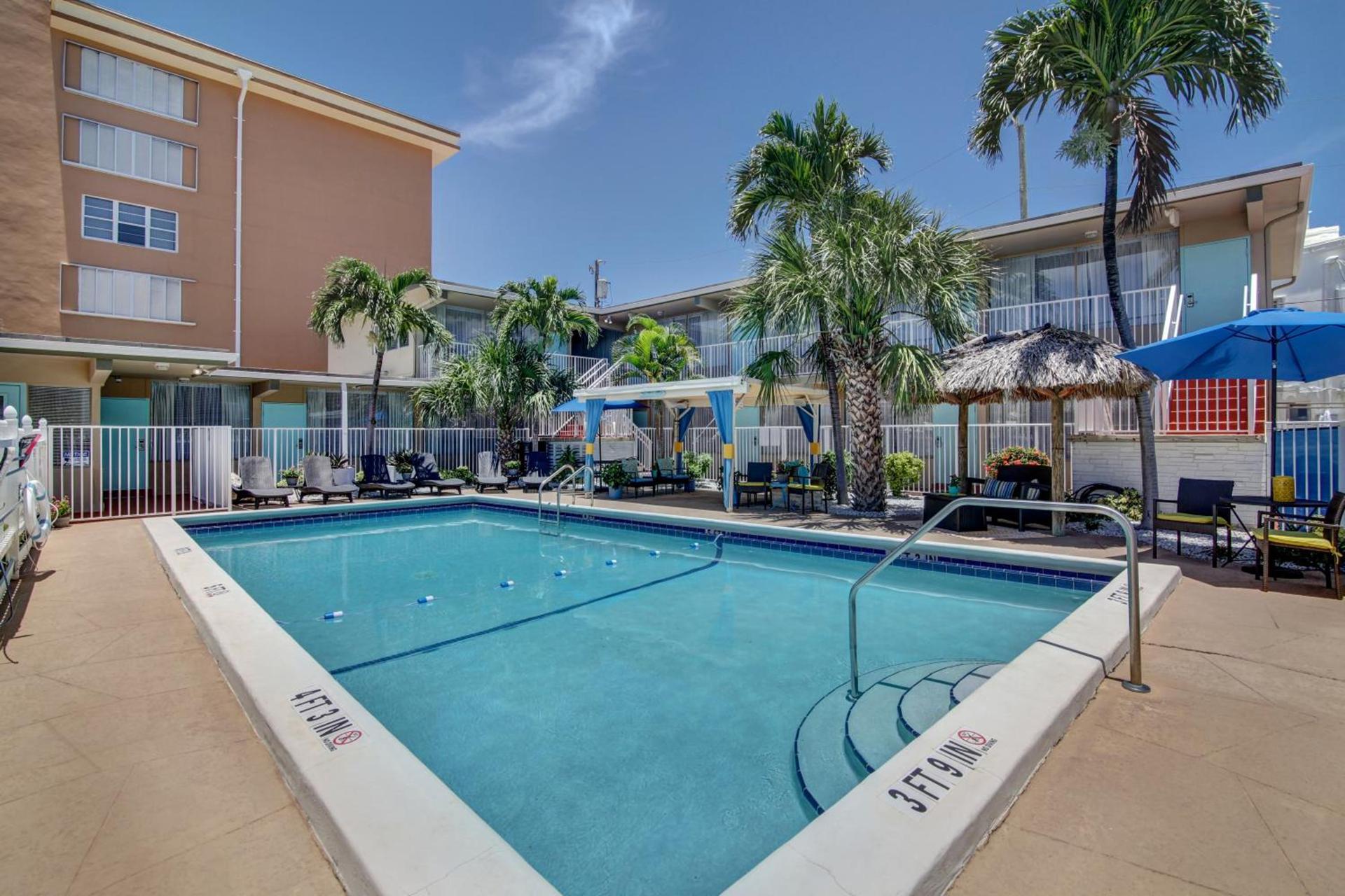 Castle by the Sea Motel photo 9