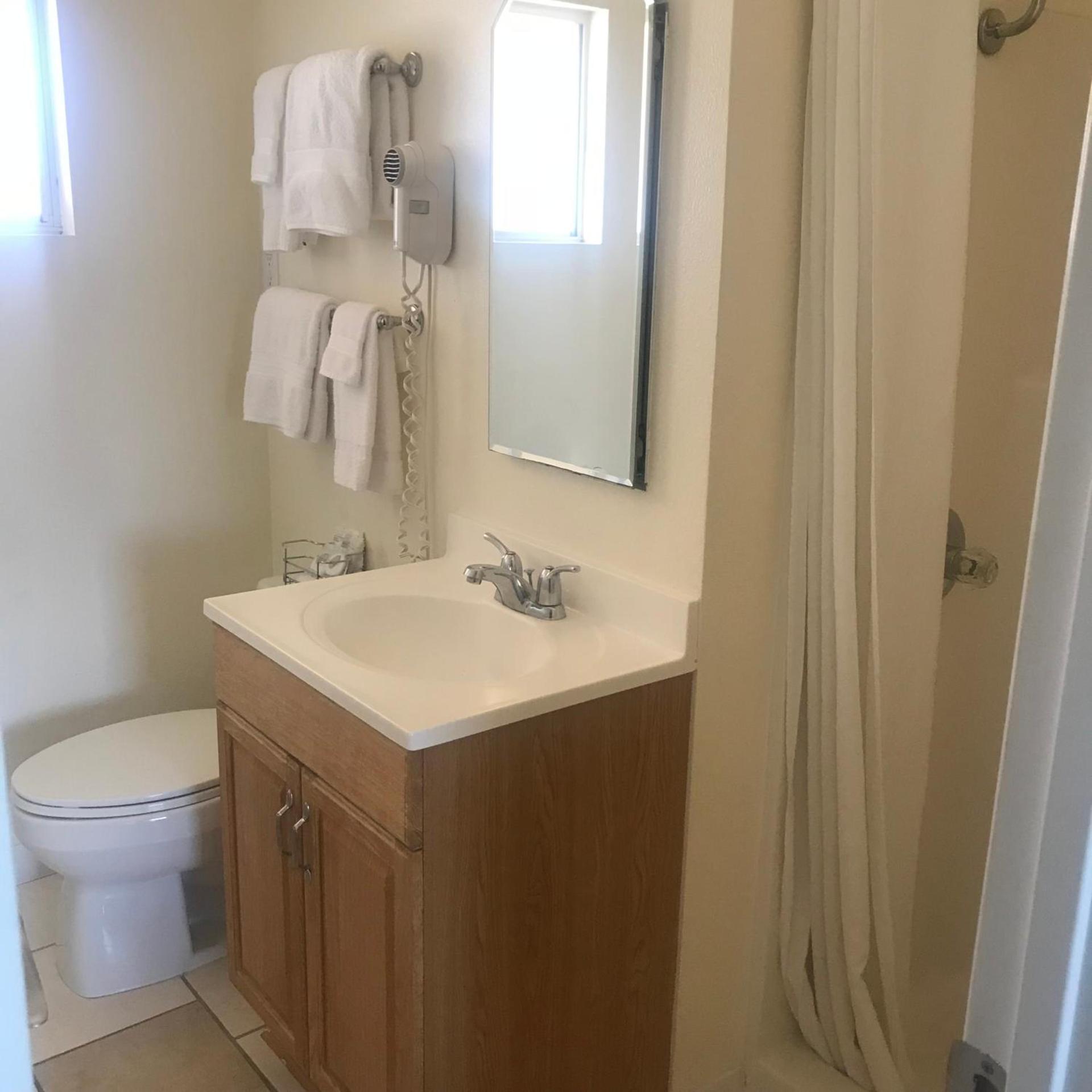 Bella Capri Inn and Suites photo 52