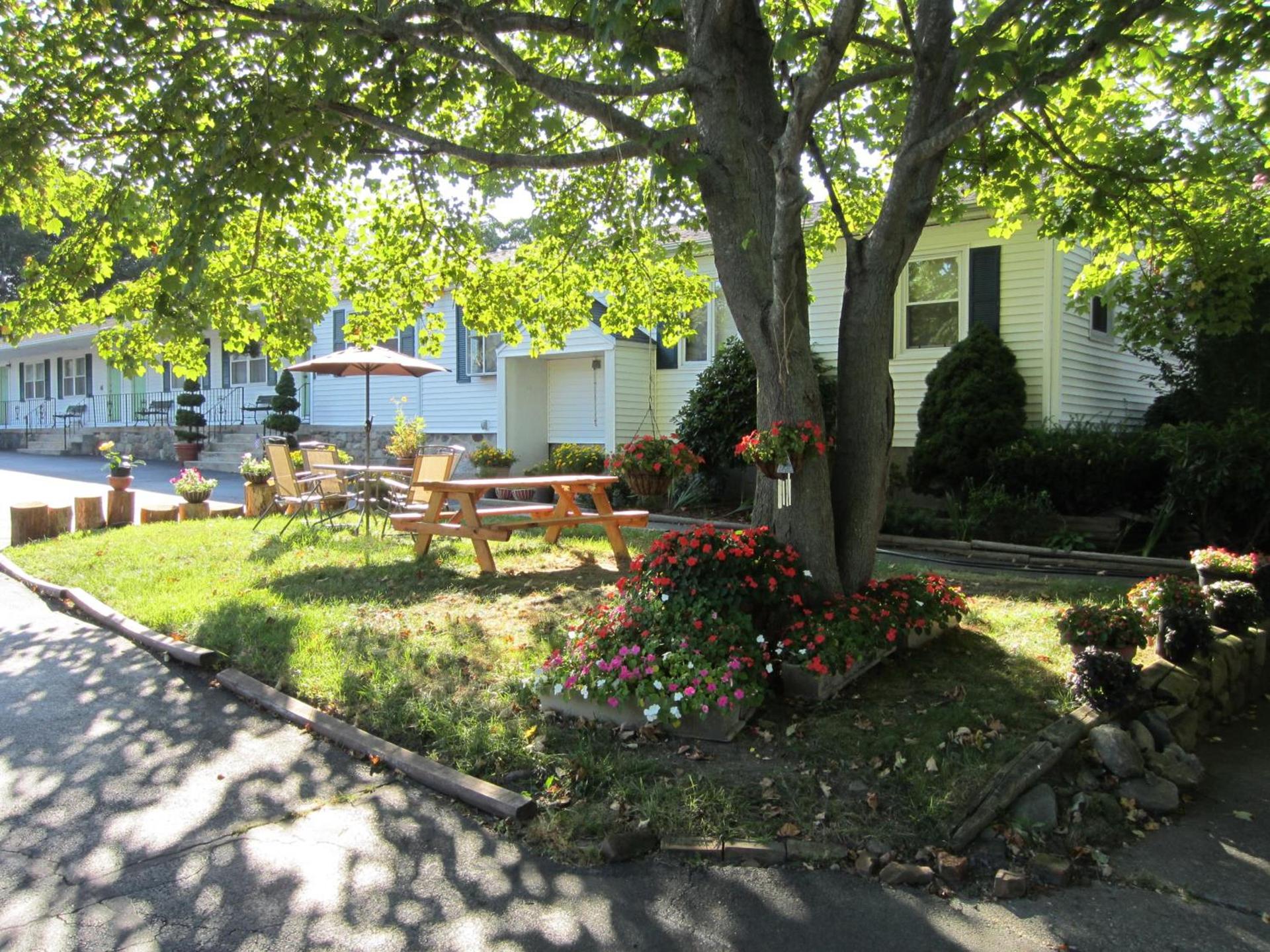 Founder's Brook Motel and Suites photo 16