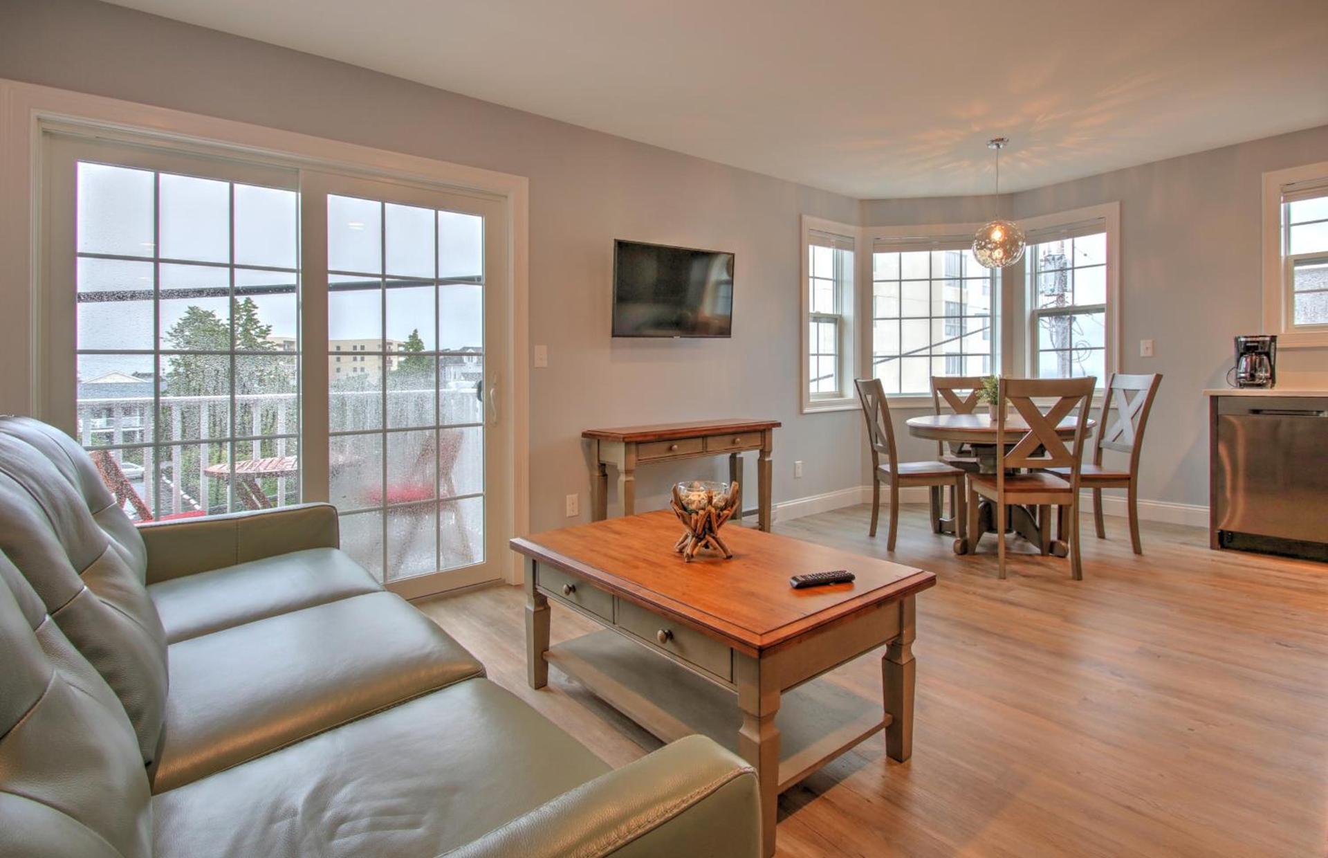 Atlantic Ocean Suites photo 60