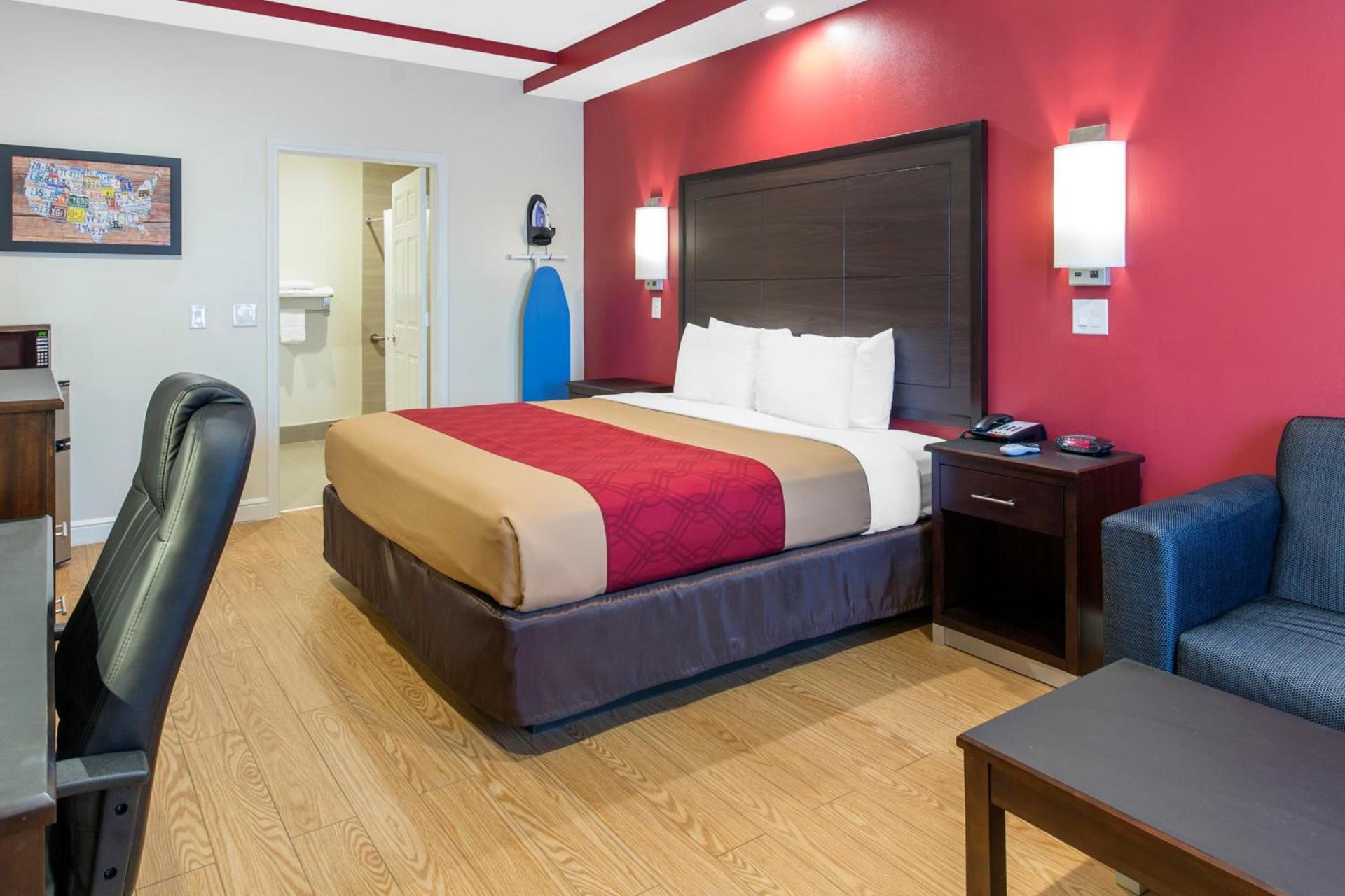 Econo Lodge Inn & Suites Houston Willowbrook photo 22