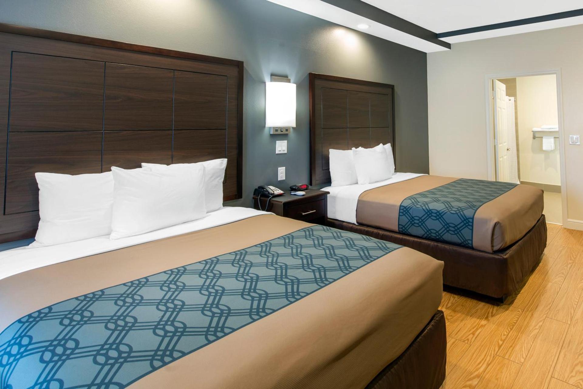 Econo Lodge Inn & Suites Houston Willowbrook photo 39