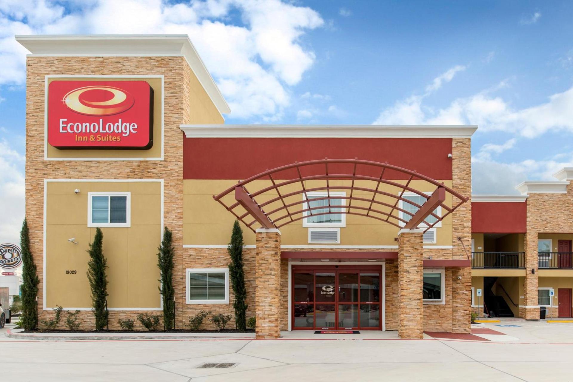 Econo Lodge Inn & Suites Houston Willowbrook photo 49
