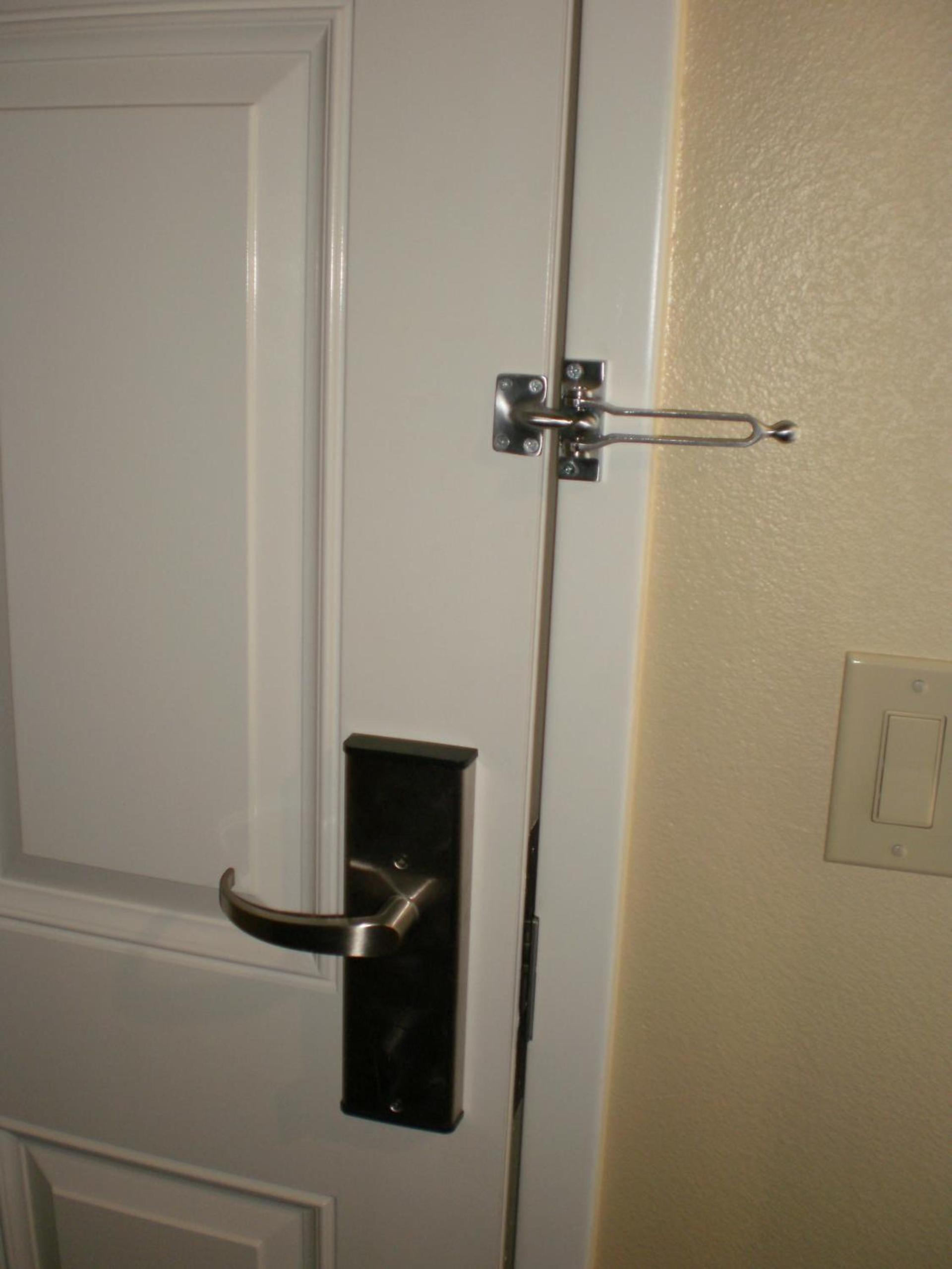 Executive Inn Mojave photo 11
