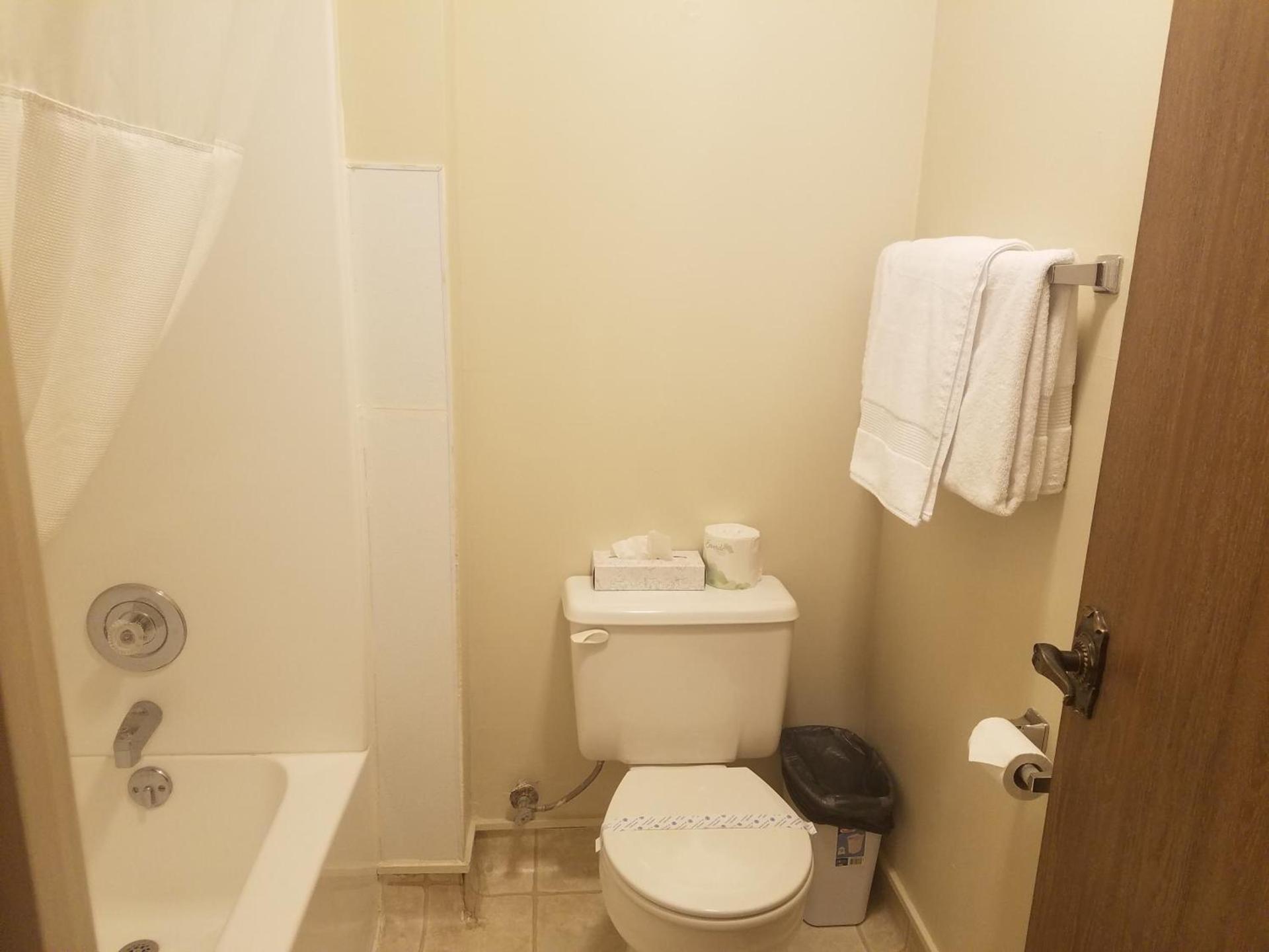 Arrow Hotel photo 27