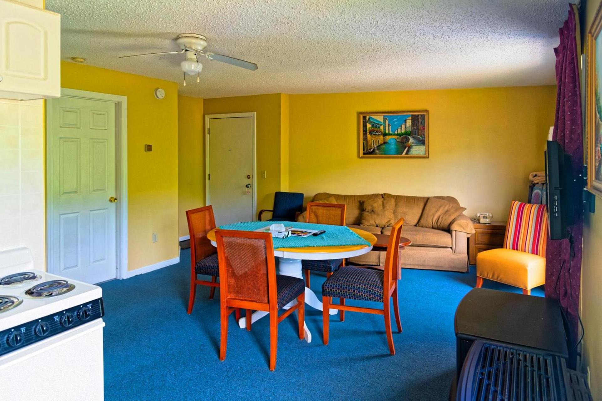 Parker's Motel photo 11