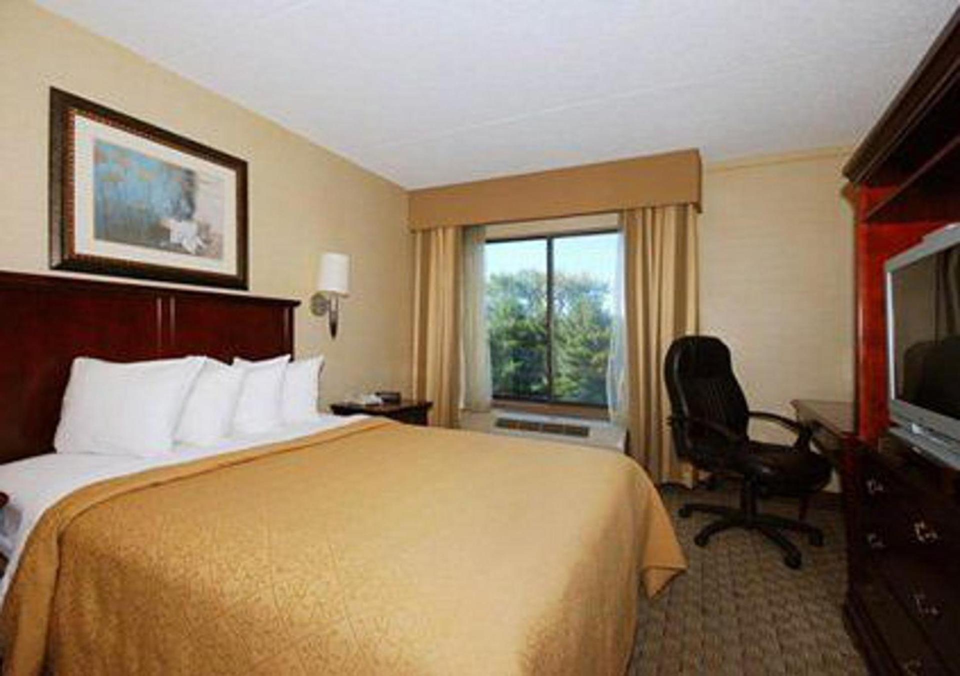 Quality Inn & Suites Bensalem photo 5