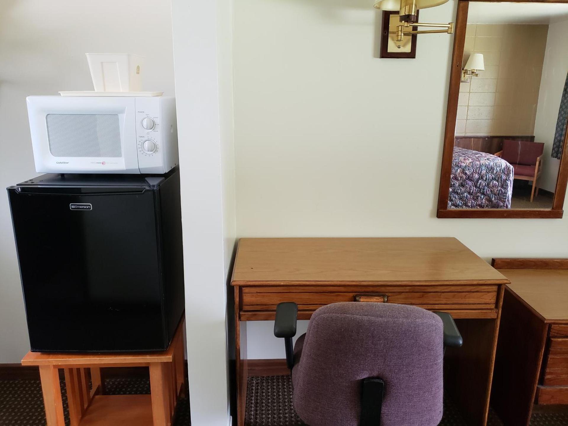 Spinning Wheel Motel photo 18