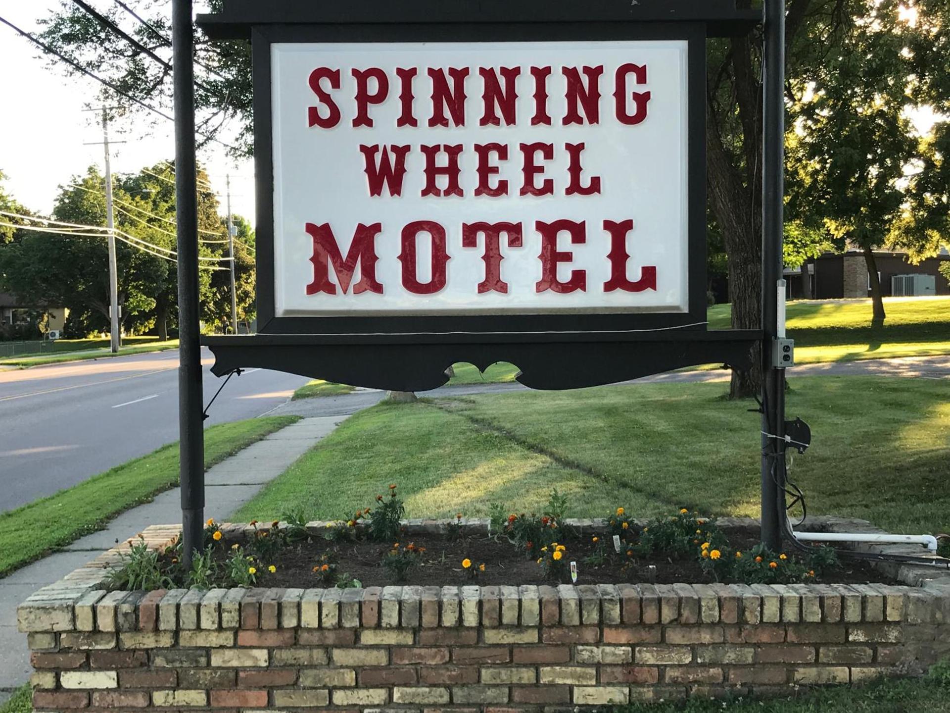 Spinning Wheel Motel photo 10