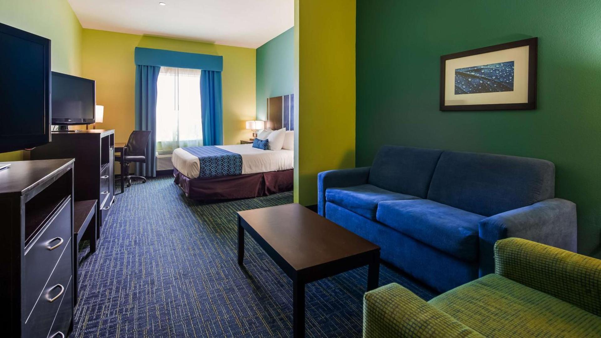 Best Western Plus Carrizo Springs Inn & Suites photo 11