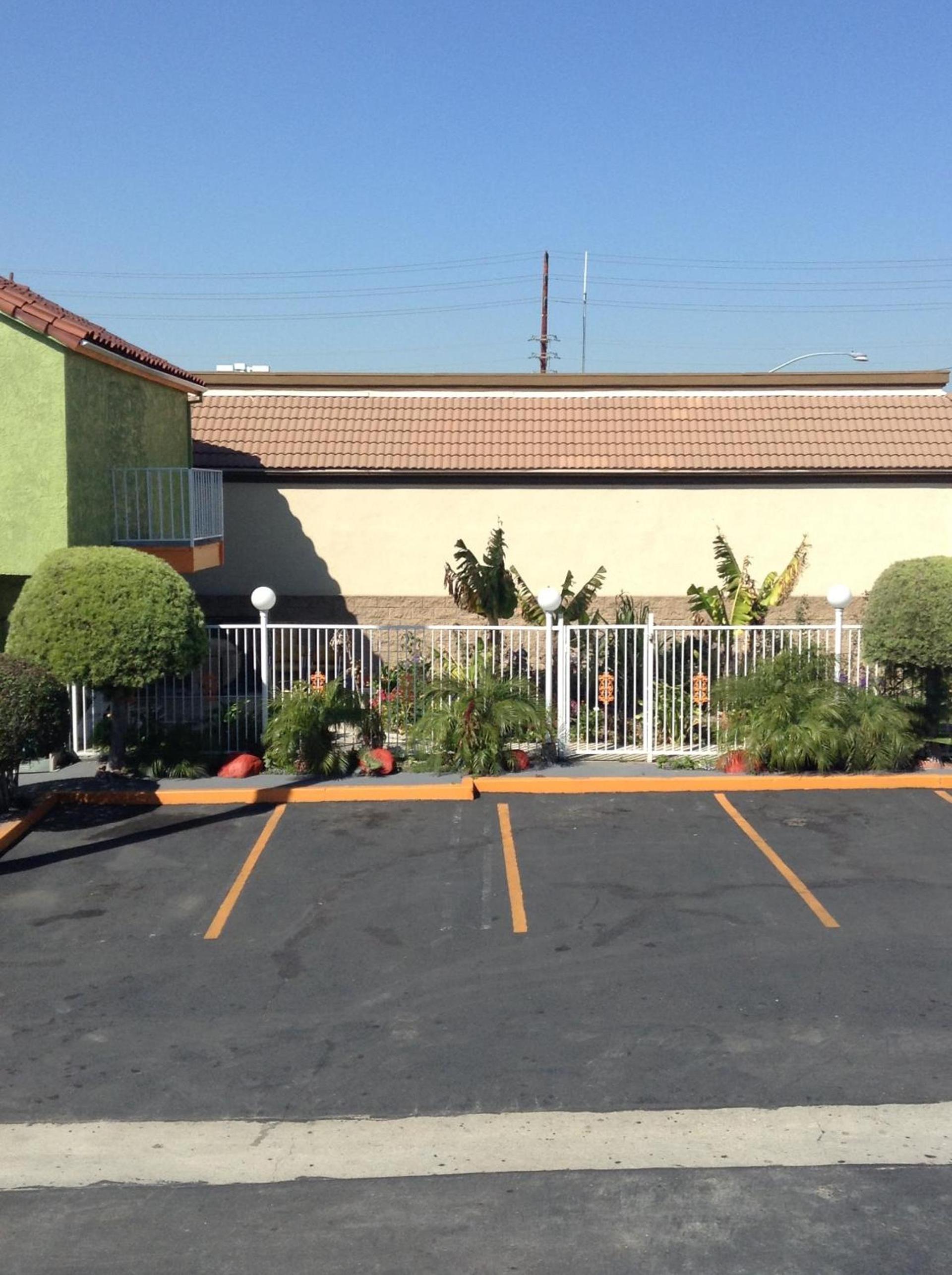 Big A Motel & Suites Near Disneyland Orange County photo 4
