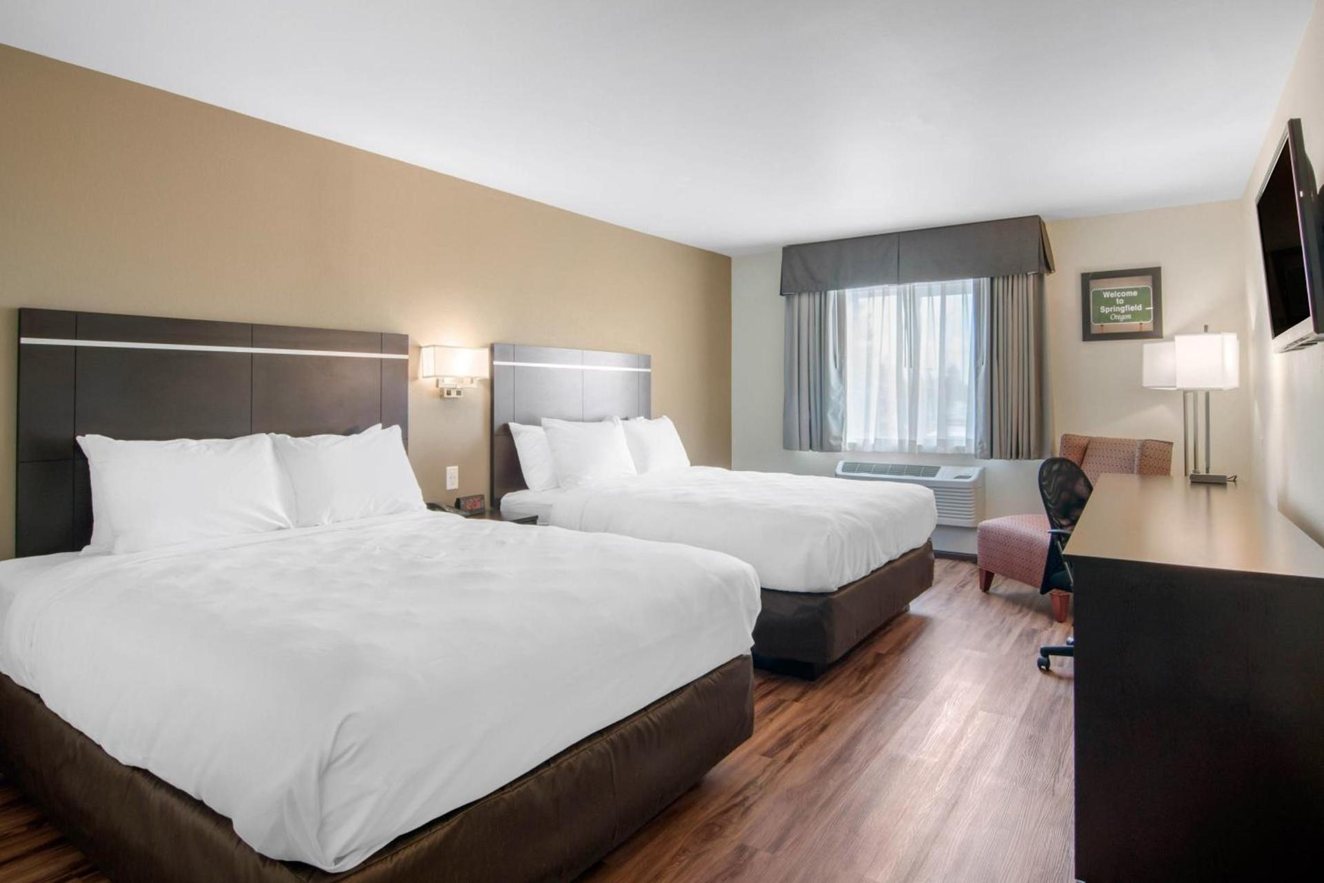 Econo Lodge Inn & Suites Springfield Main Street photo 33