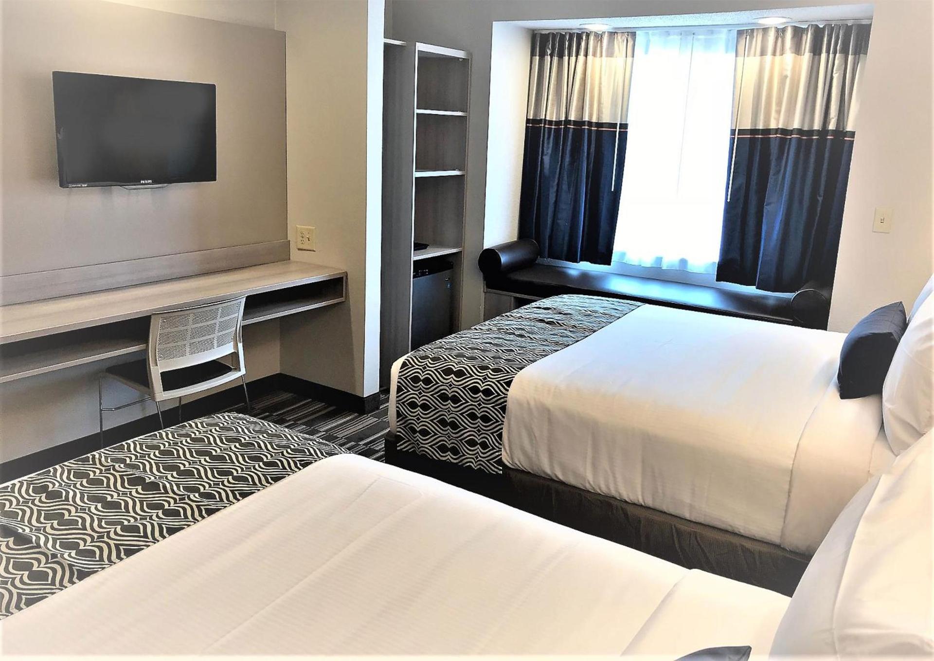 Microtel Inn & Suites by Wyndham Atlanta Buckhead Area photo 41