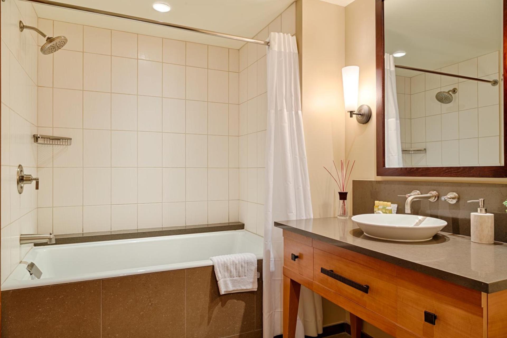 Popular Ground Floor with Extra Grassy Area - Beach Tower at Ko Olina Beach Villas Resort photo 28