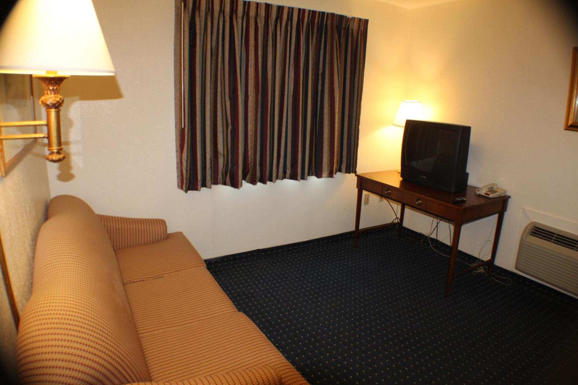 Americas Best Value Inn Geneva photo 24