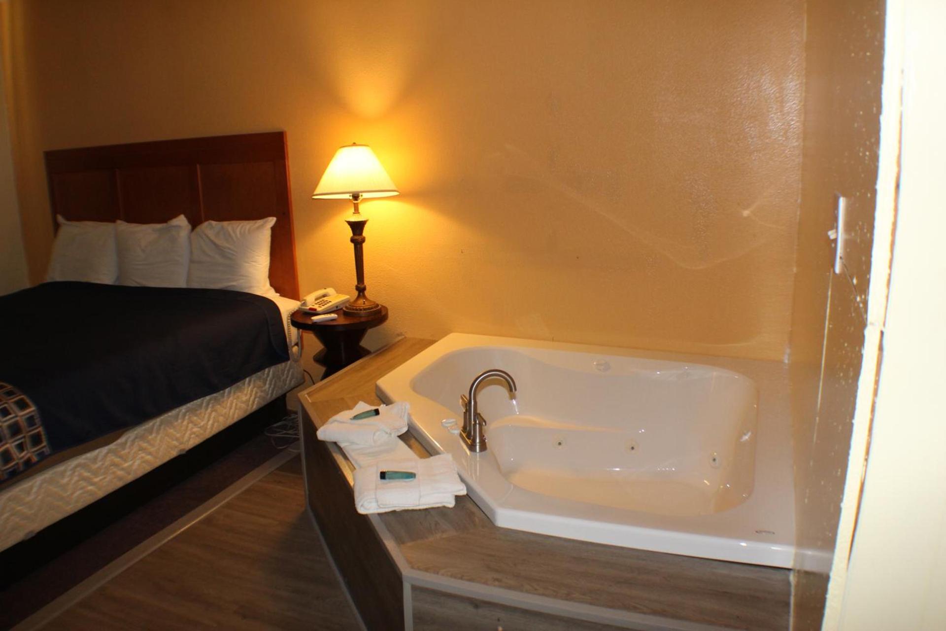 Americas Best Value Inn Geneva photo 20