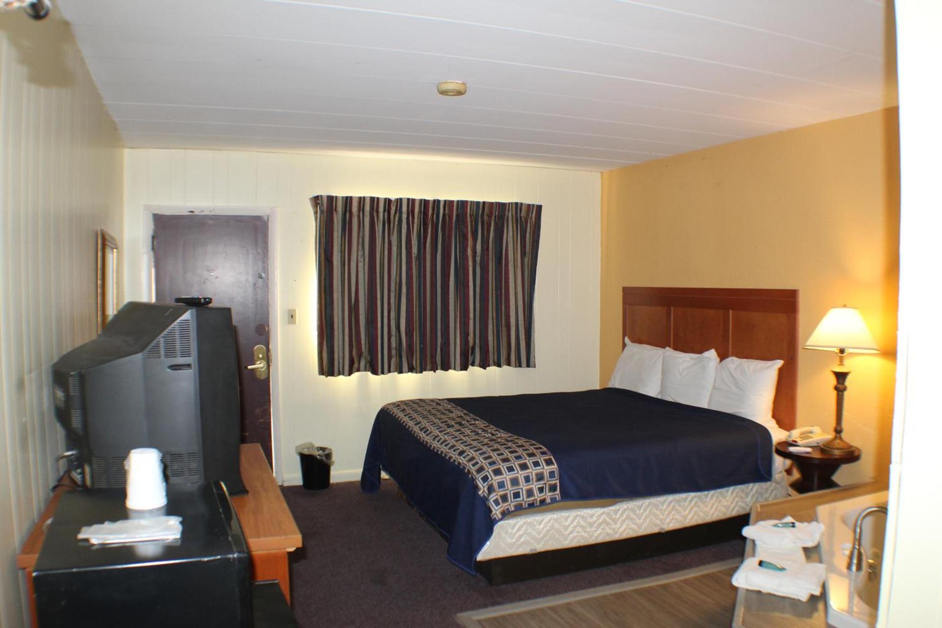 Americas Best Value Inn Geneva photo 21