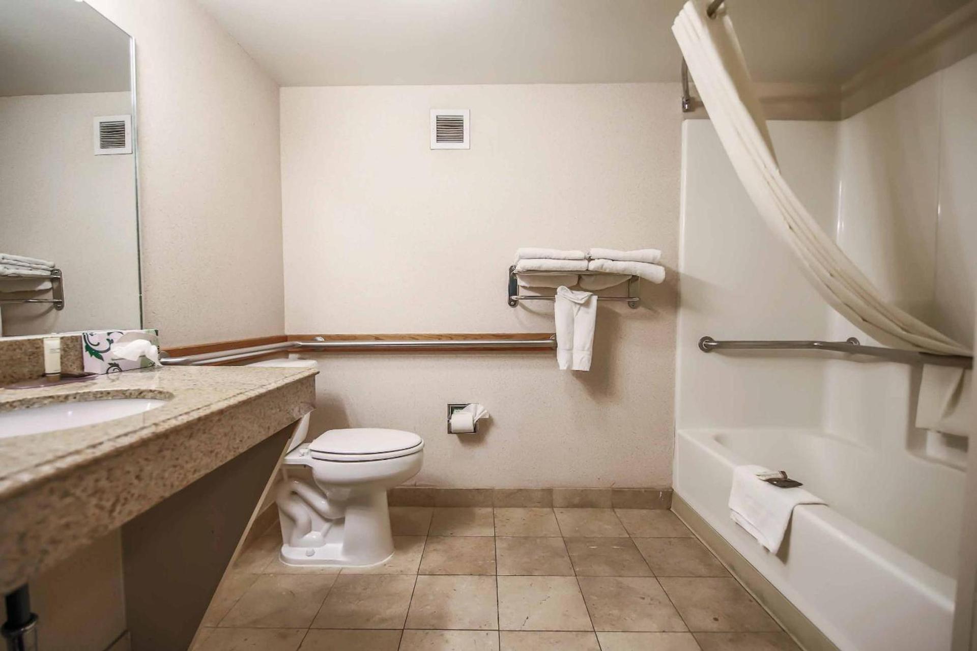Sunrise Inn photo 55