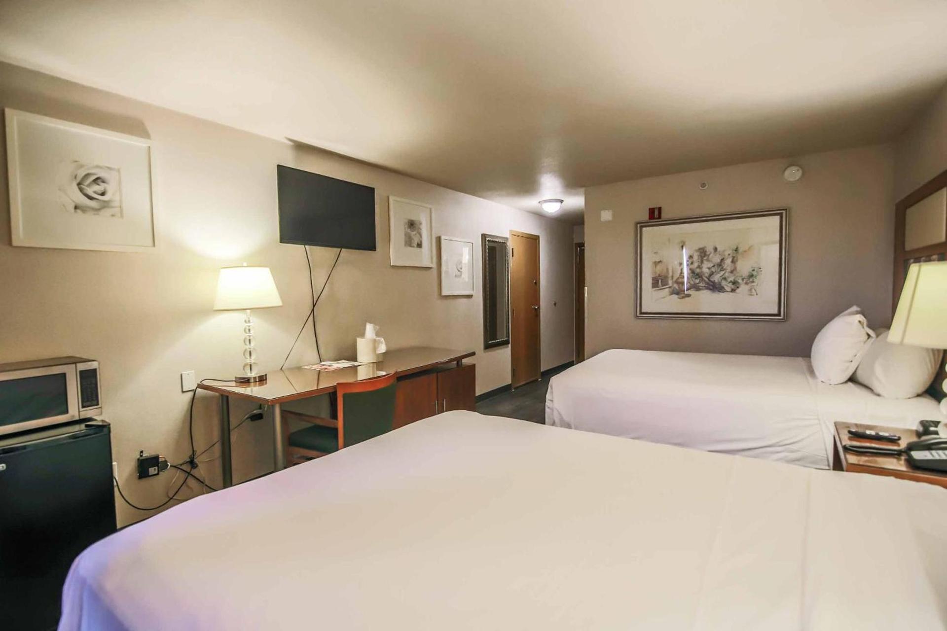 Sunrise Inn photo 54