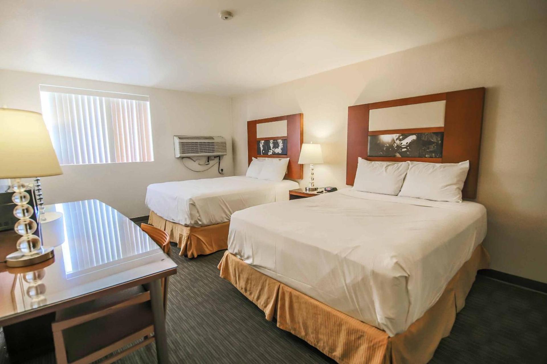 Sunrise Inn photo 49