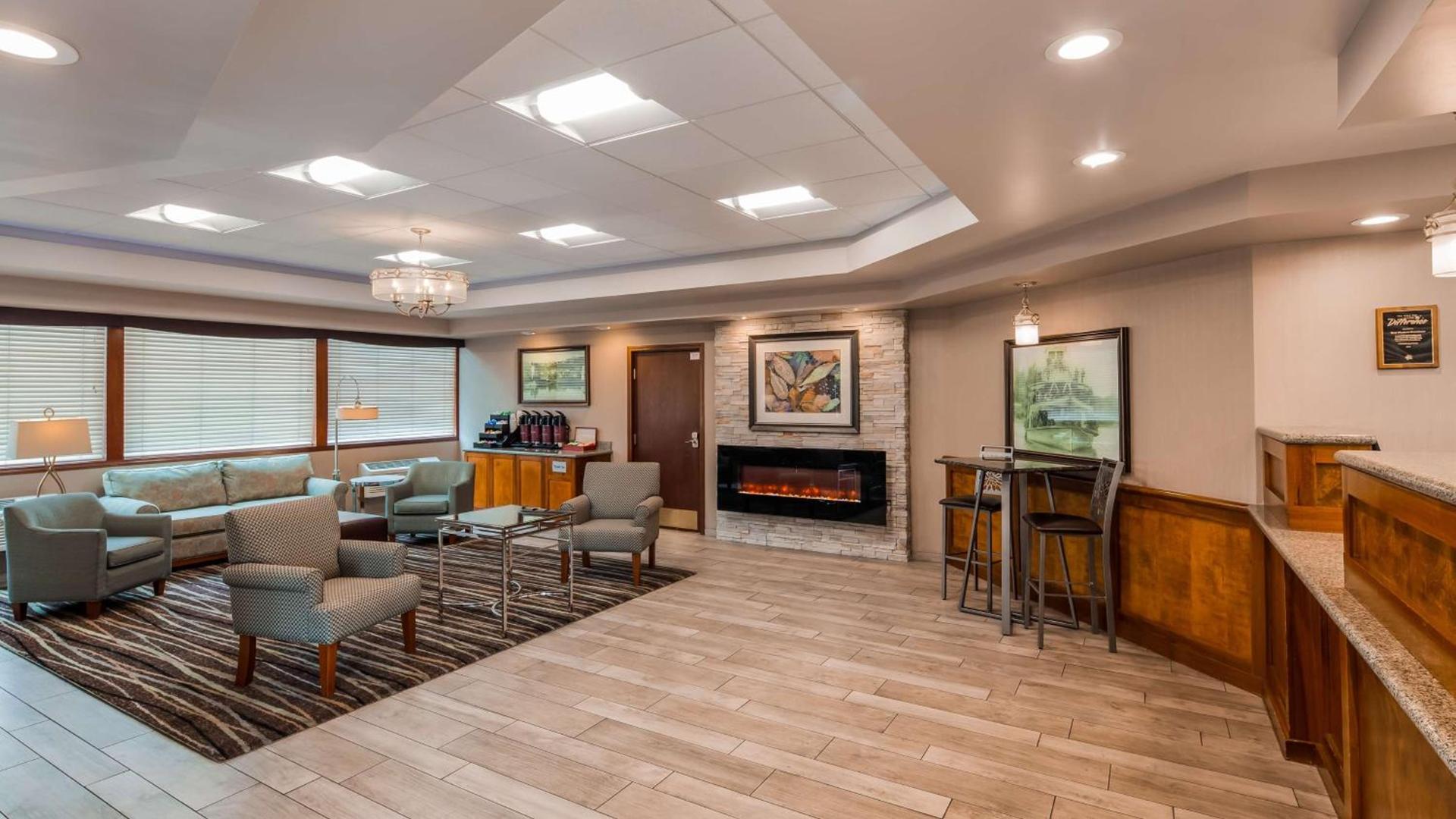 Best Western Plus Rivershore Hotel photo 2