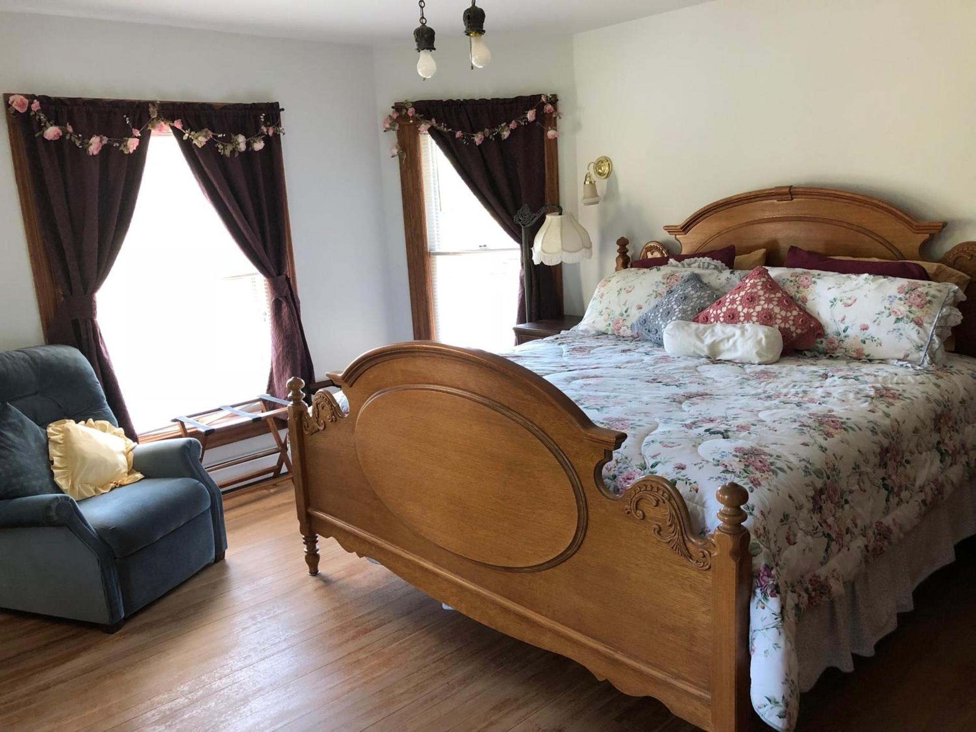 Antique Rose Inn Windham photo 35
