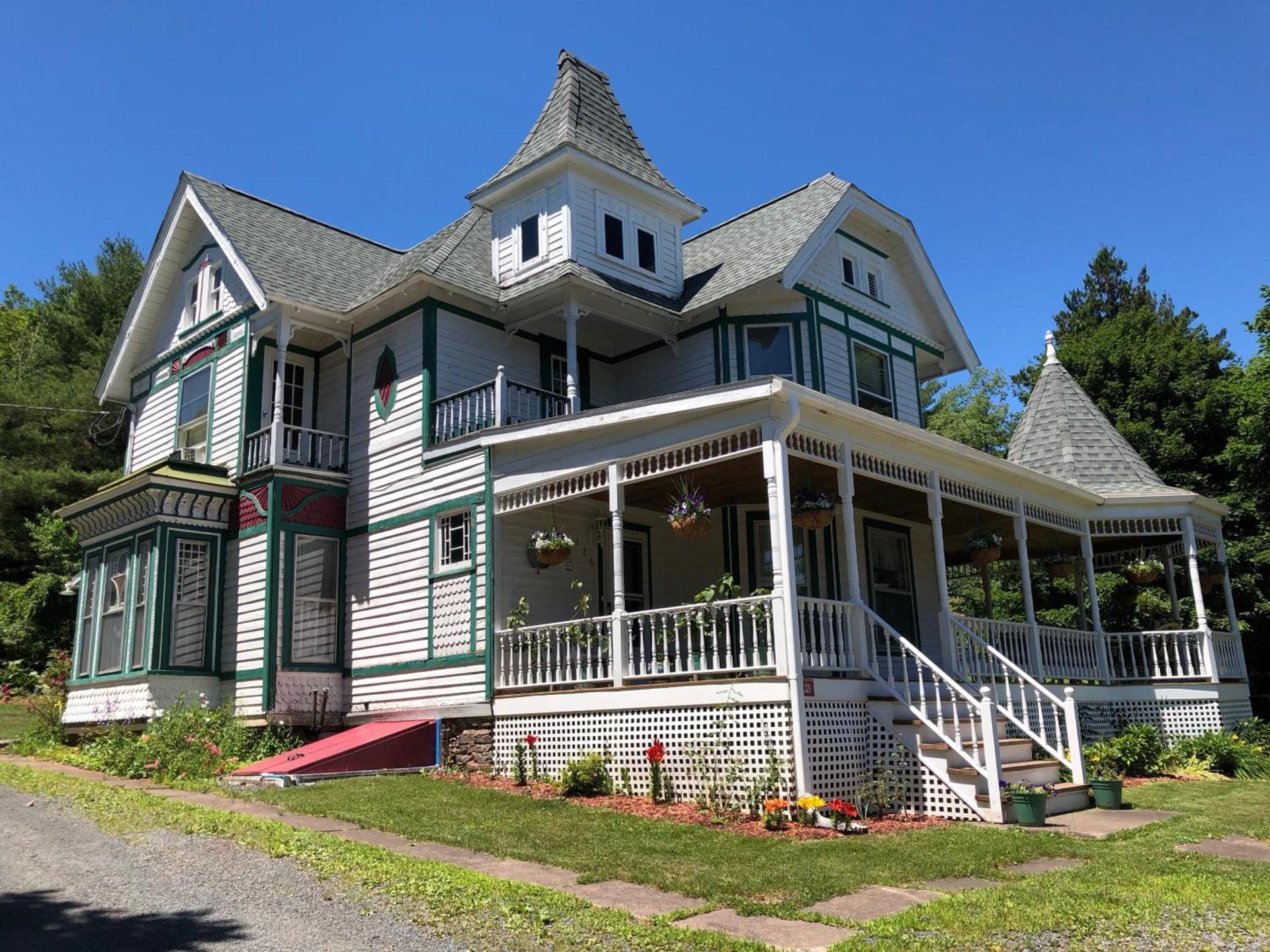 Antique Rose Inn Windham photo 26