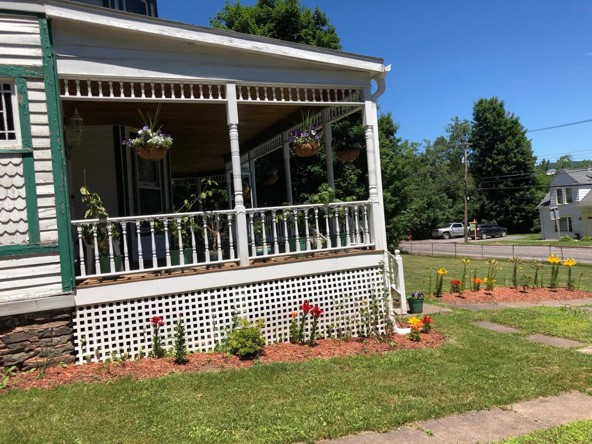 Antique Rose Inn Windham photo 23