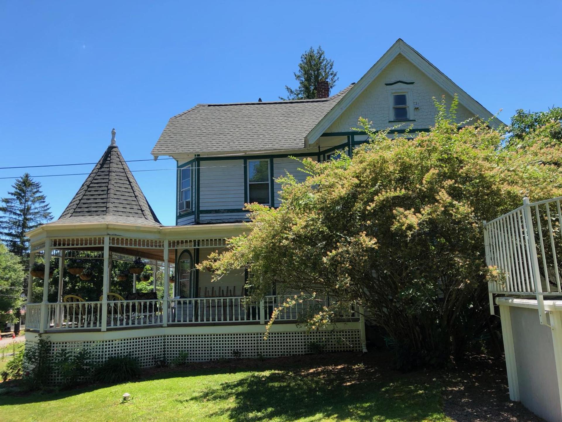 Antique Rose Inn Windham photo 22