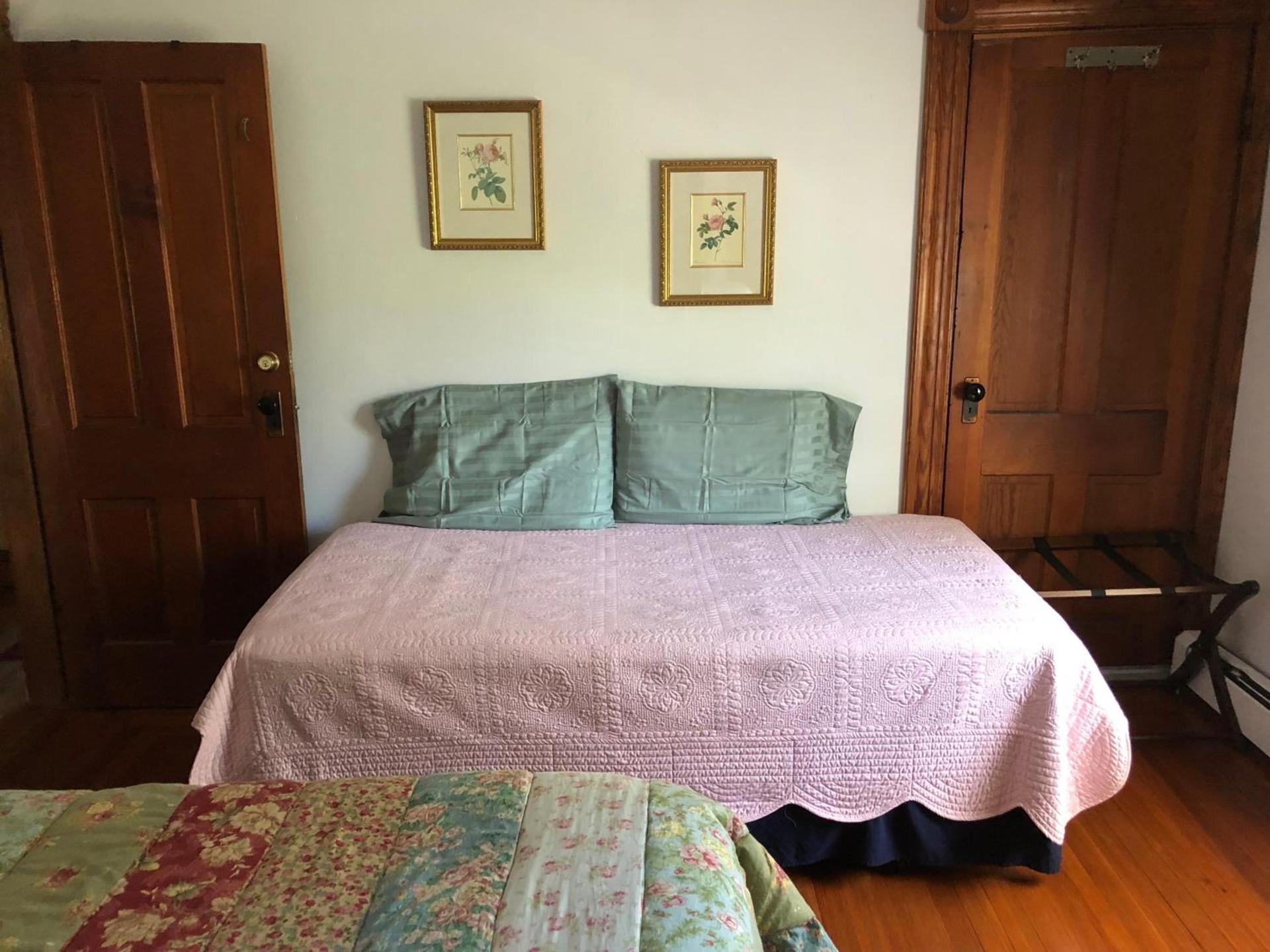 Antique Rose Inn Windham photo 18