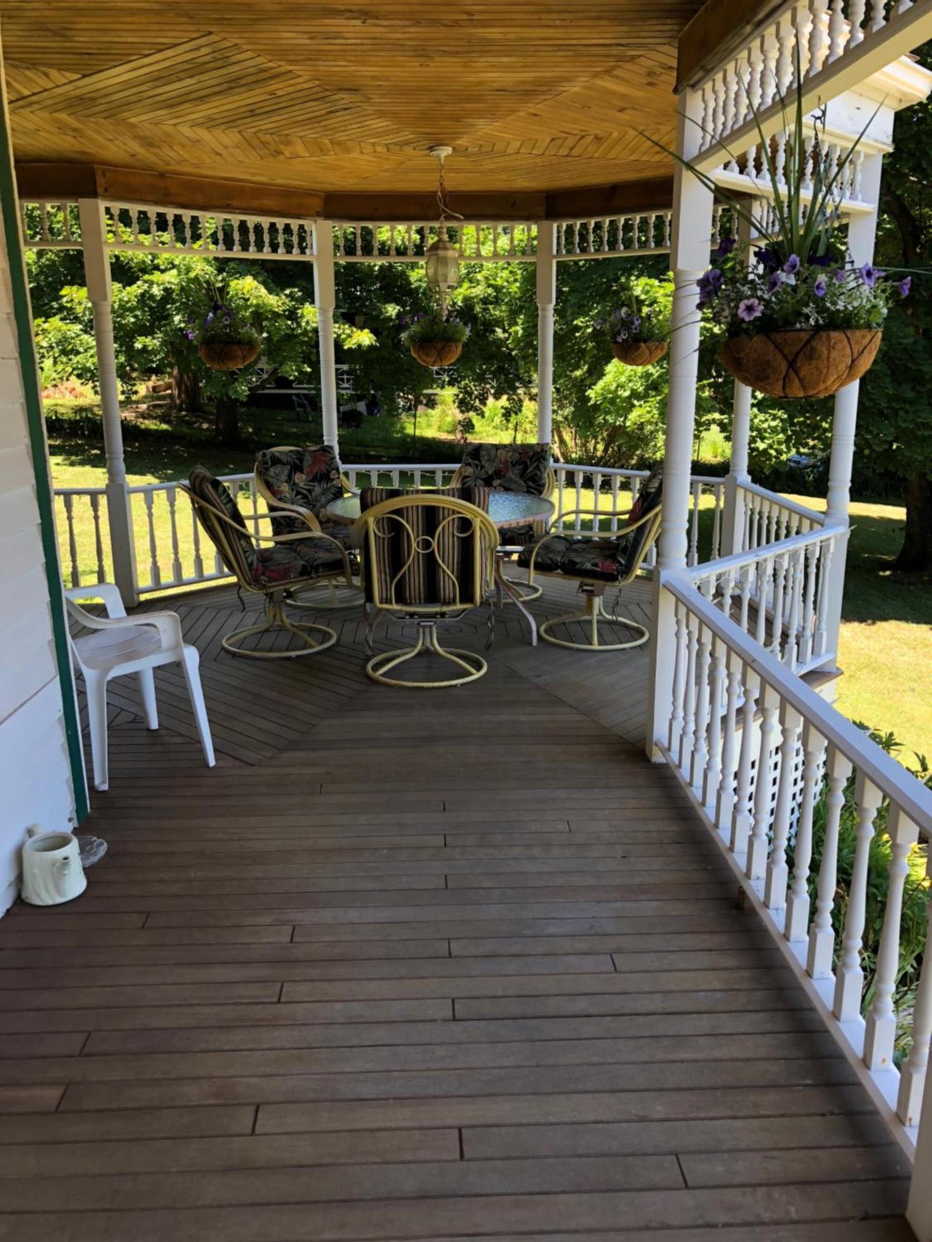 Antique Rose Inn Windham photo 17