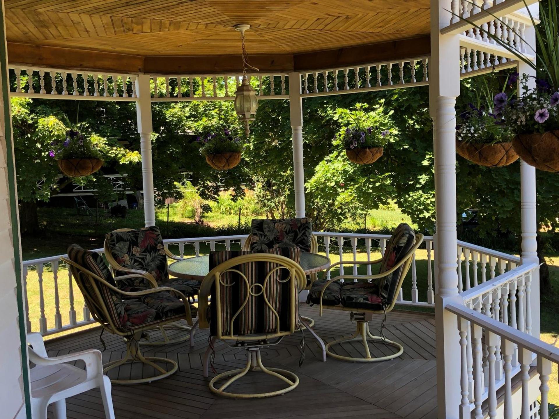 Antique Rose Inn Windham photo 16