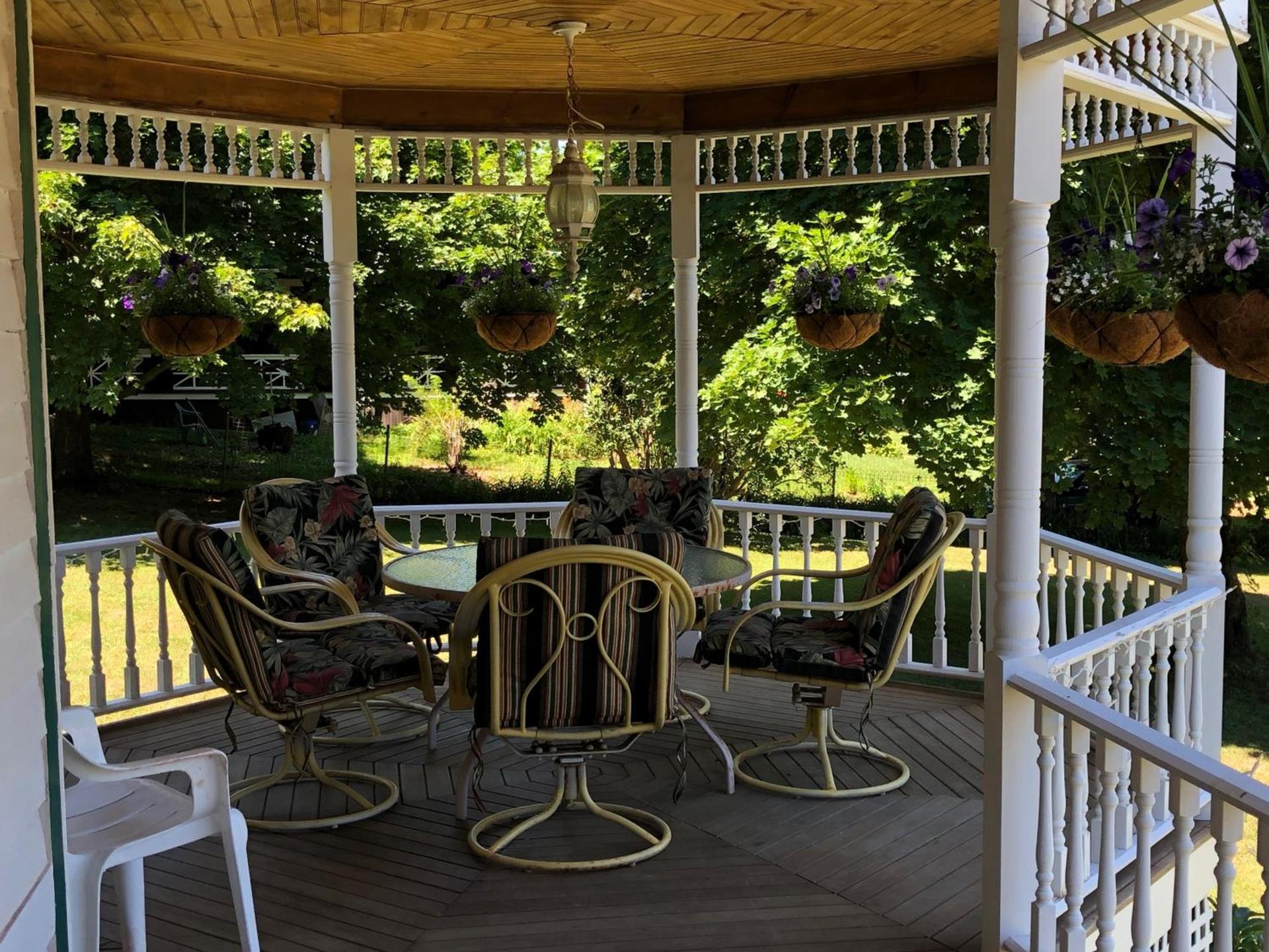 Antique Rose Inn Windham photo 15