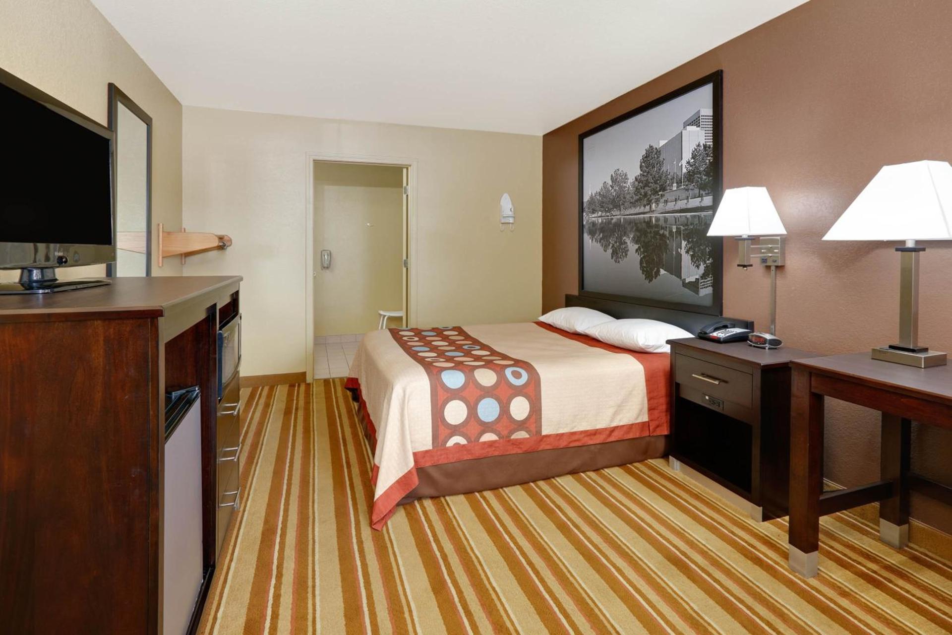 Super 8 by Wyndham Big Cabin/Vinita Area photo 49