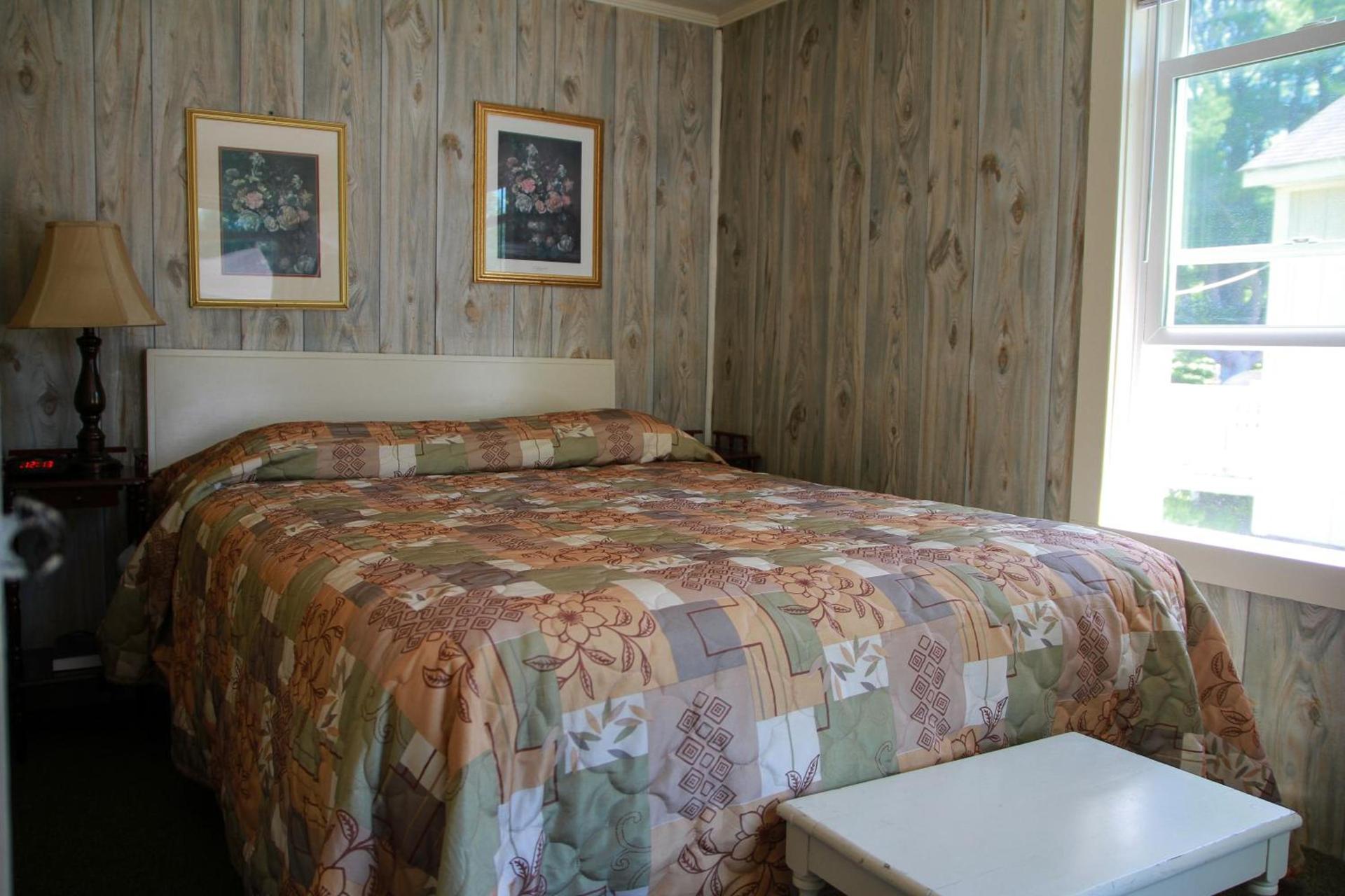 Kennebunk Gallery Motel and Cottages photo 8