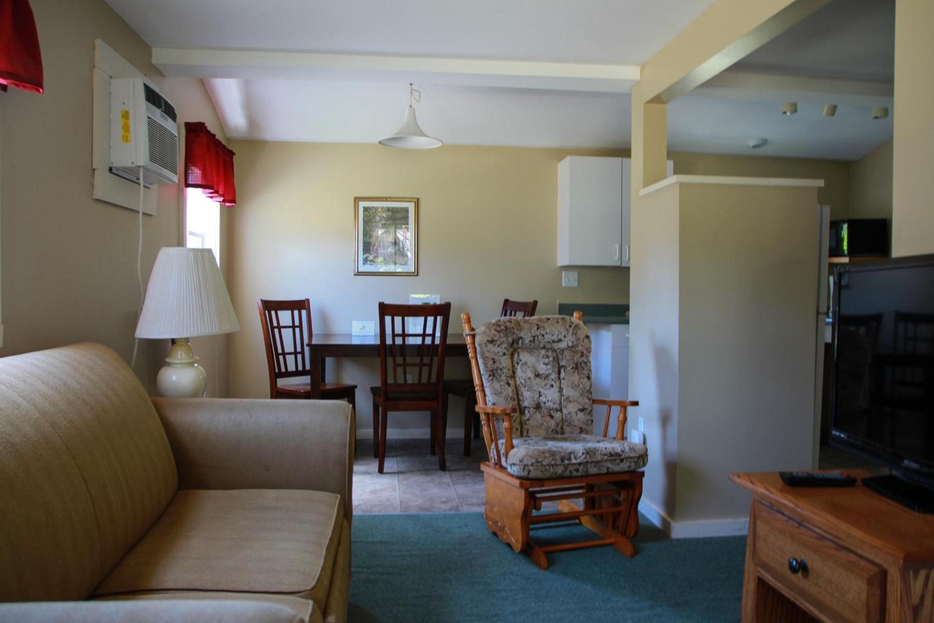 Kennebunk Gallery Motel and Cottages photo 3