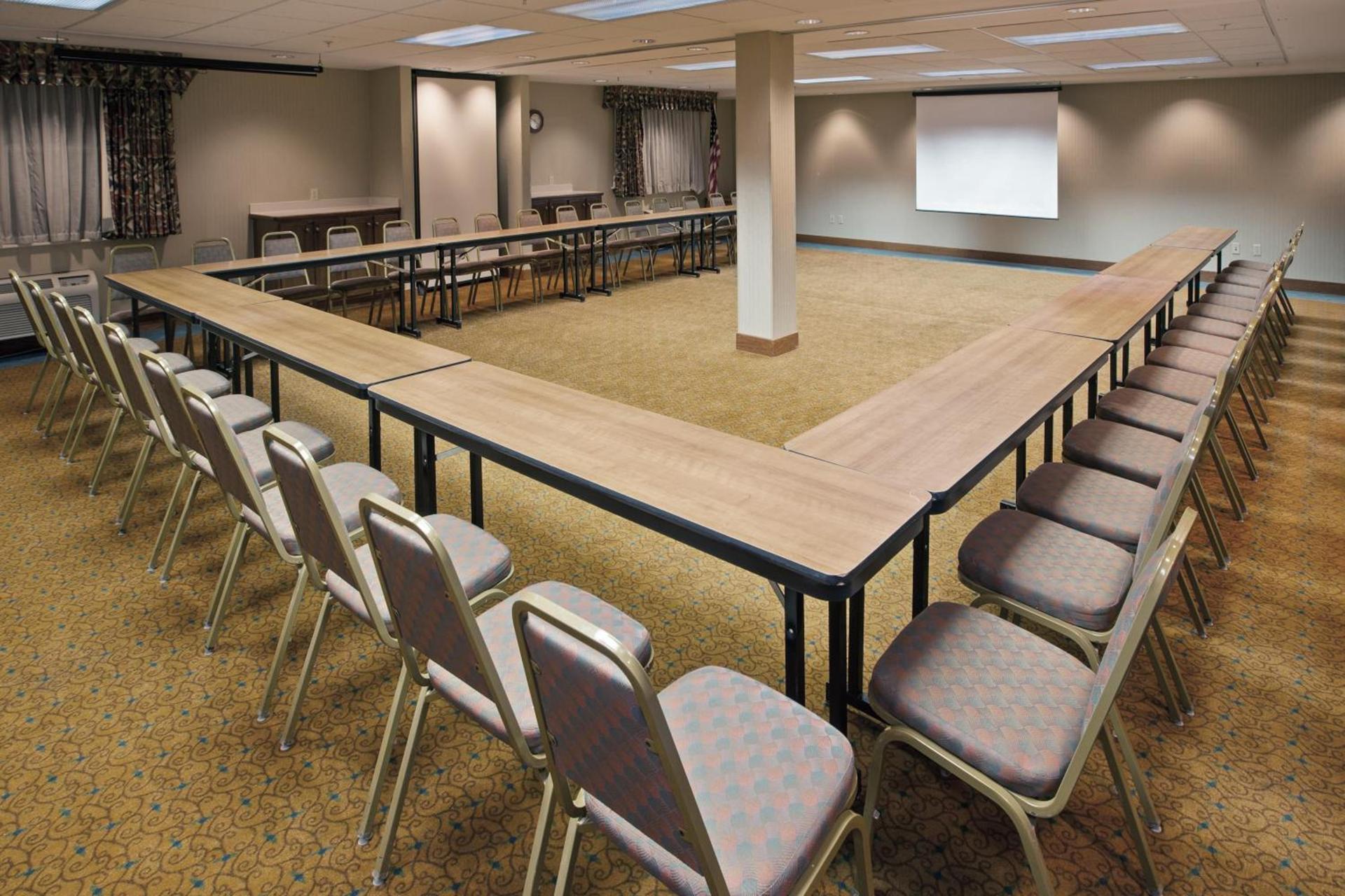Country Inn & Suites by Radisson, Lansing, MI photo 17