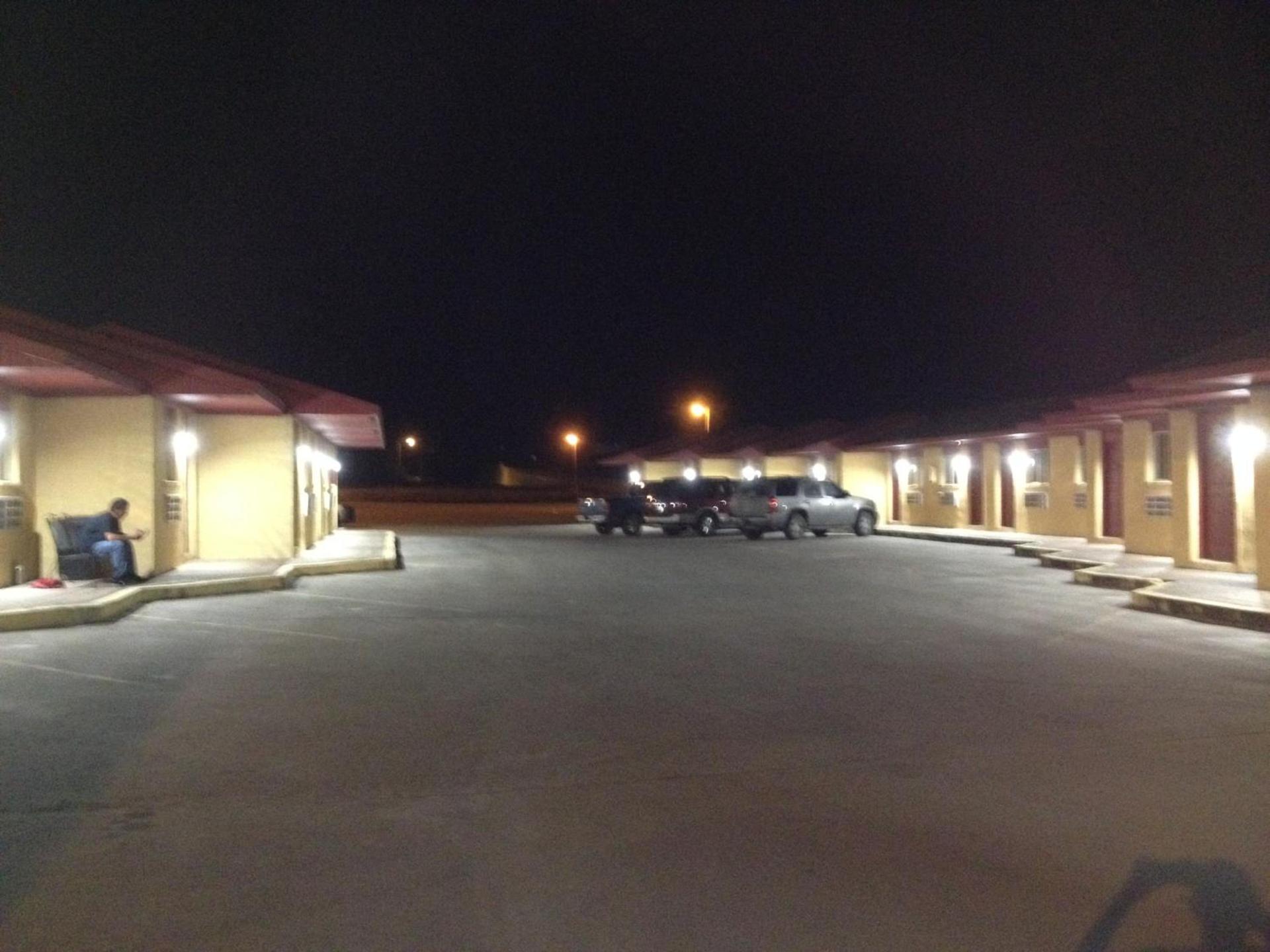 Luxury Inn photo 12