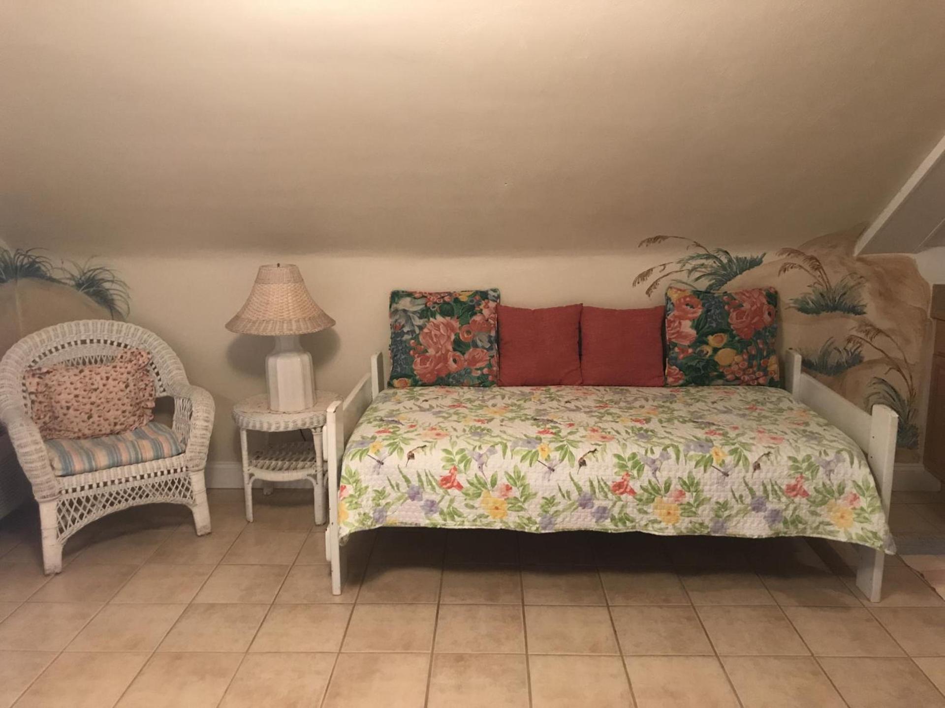 Angie's Guest Cottage photo 6