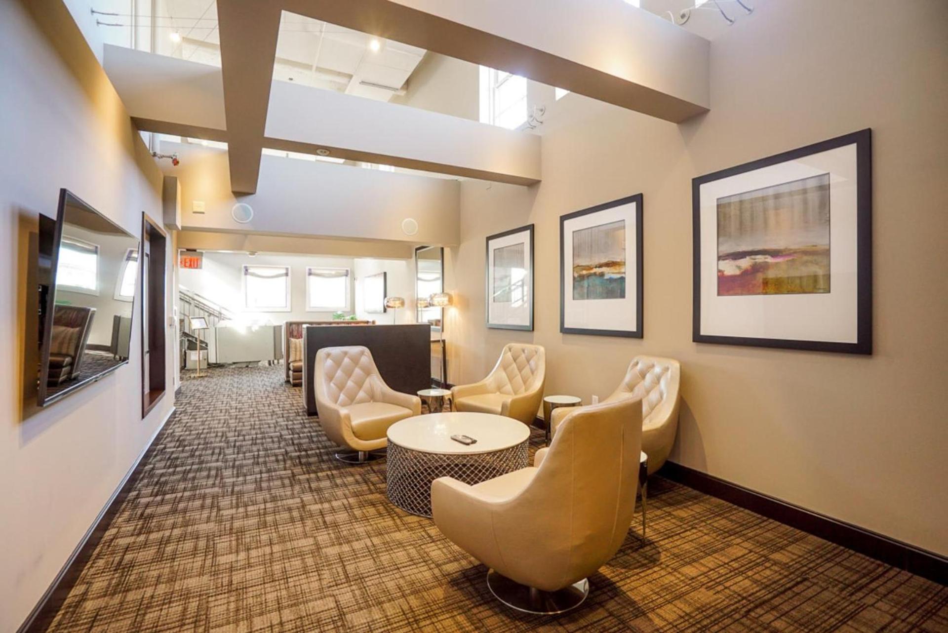 Global Luxury Suites at The White House photo 16