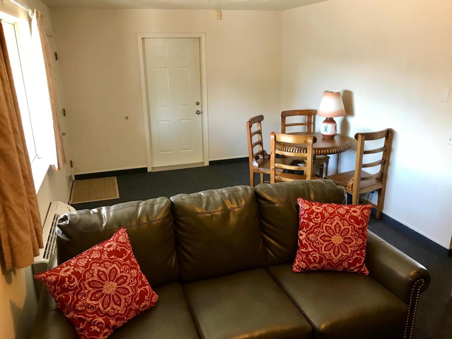 Four Corners Inn photo 2