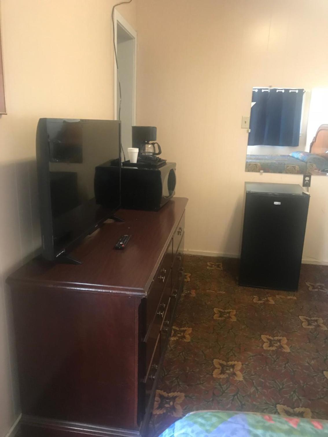 Lone Pine Motel photo 8