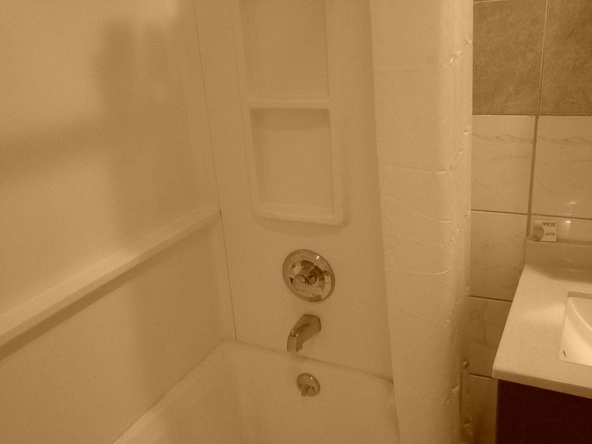 Economy Inn Tonawanda photo 5
