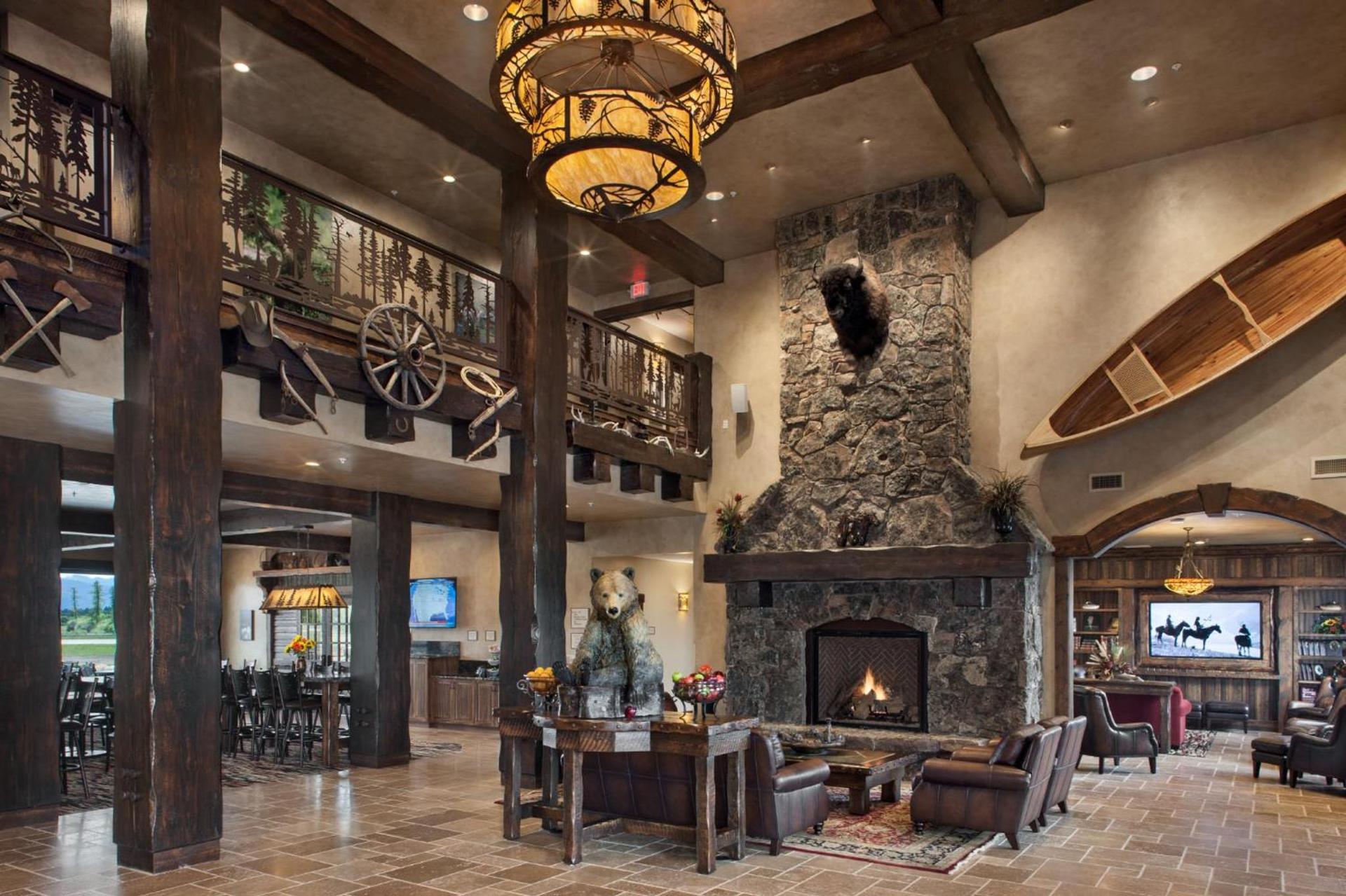 Glacier International Lodge photo 49