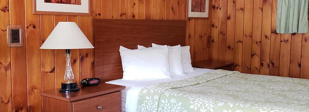 Gorham Motor Inn photo 49