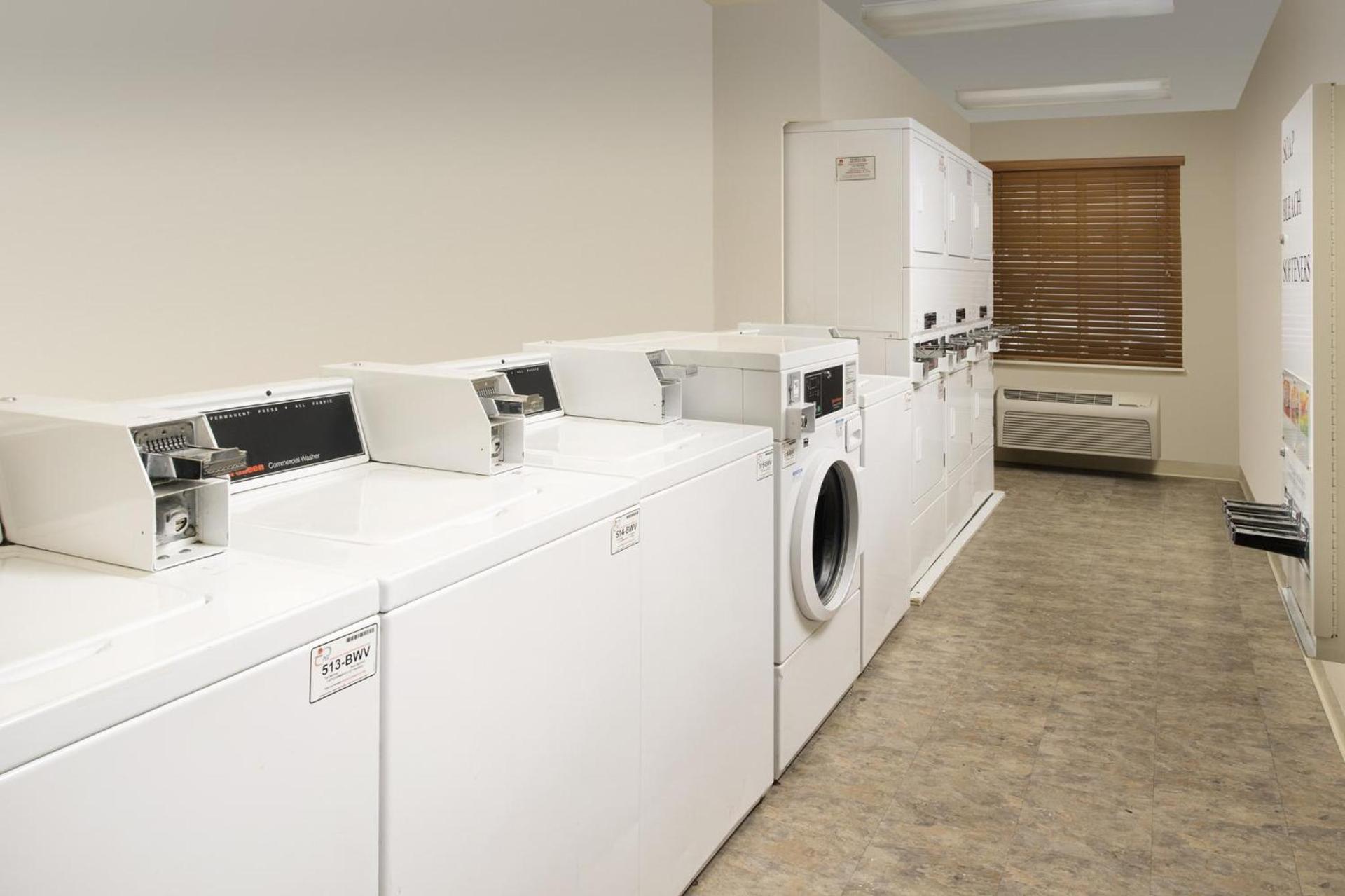 WoodSpring Suites Lexington Southeast photo 2