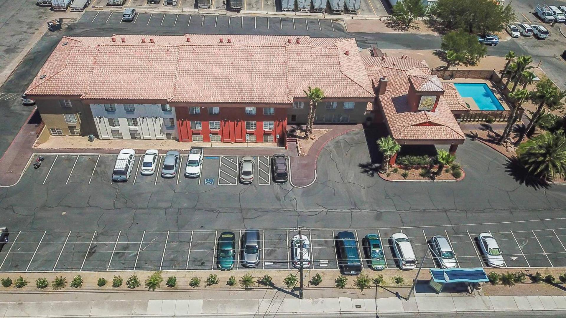 Sunrise Inn photo 31