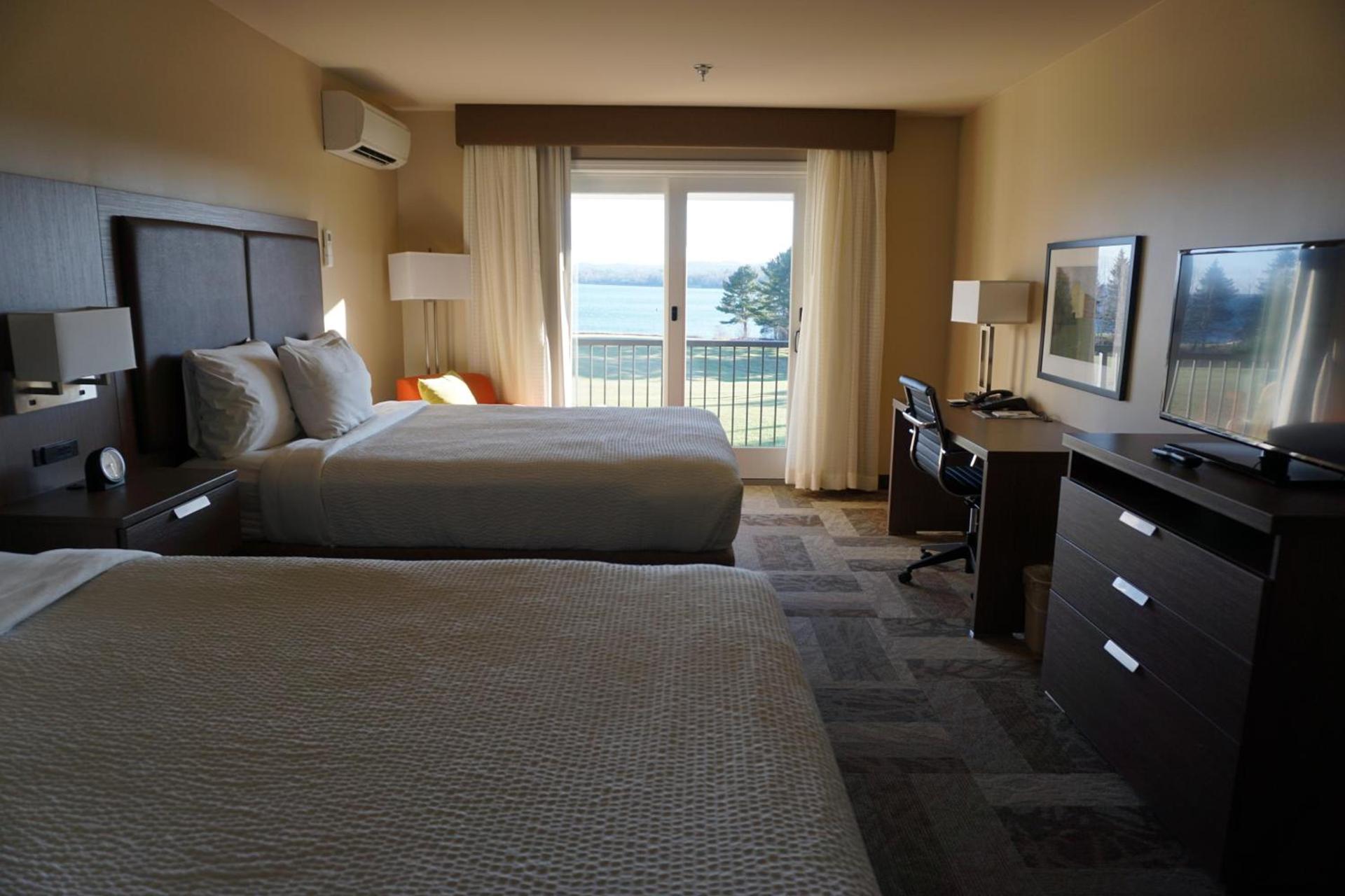Belfast Harbor Inn photo 24