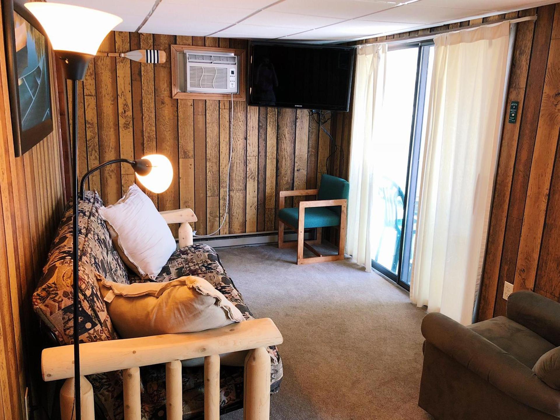 Shore Meadows Lodge LLC photo 14