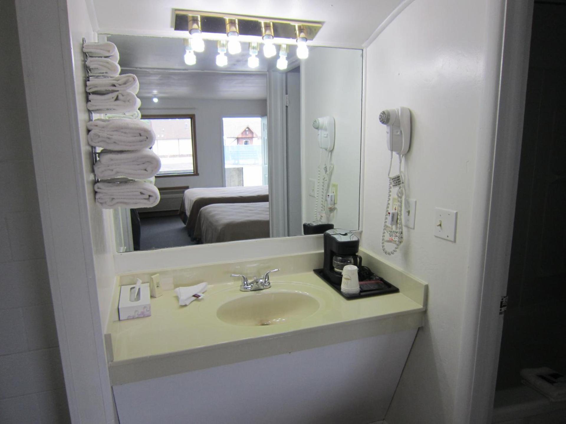 Cassville Budget Inn photo 6